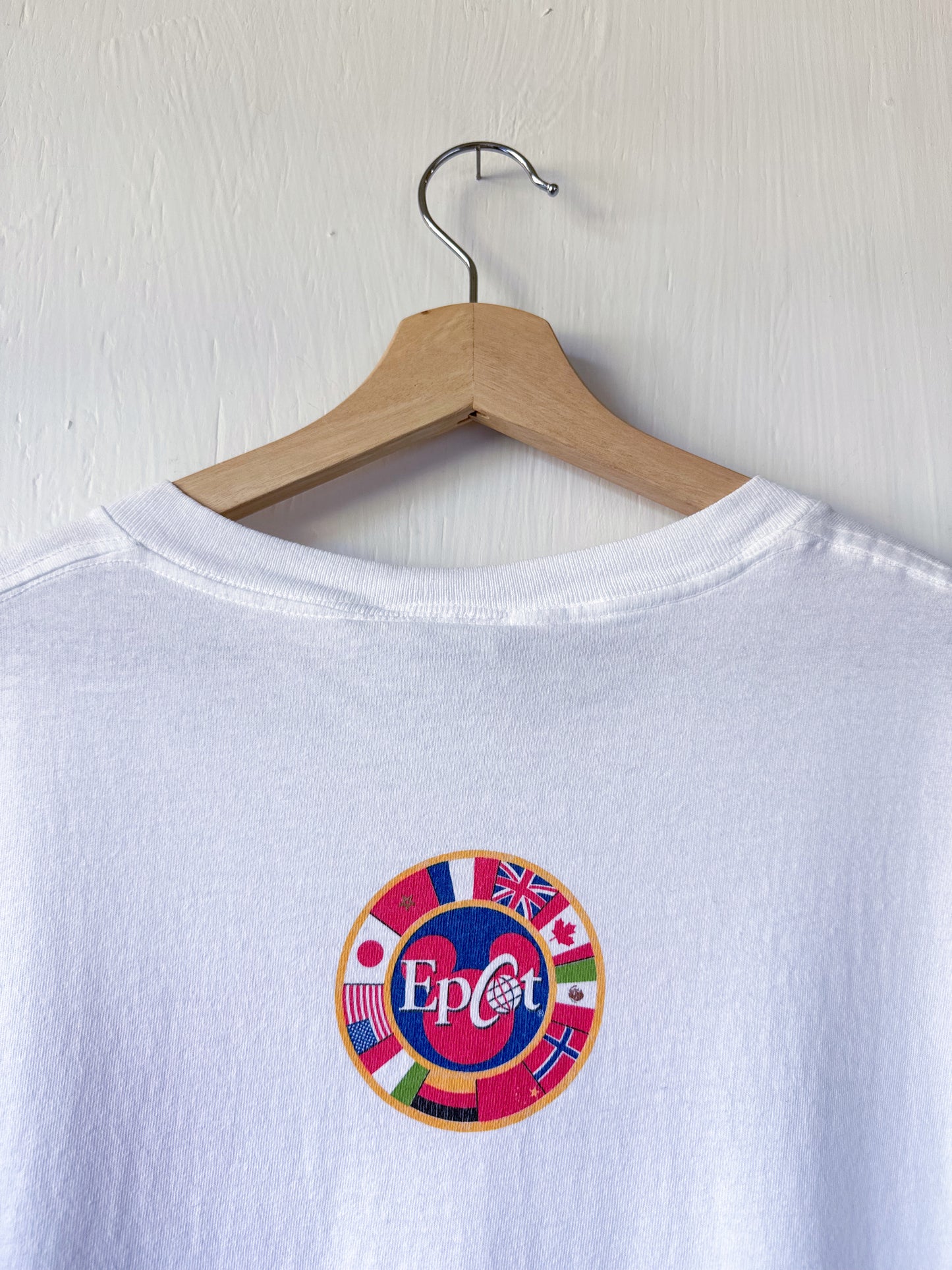 VINTAGE 90’s Epcot Mickey Flags Tee - XL