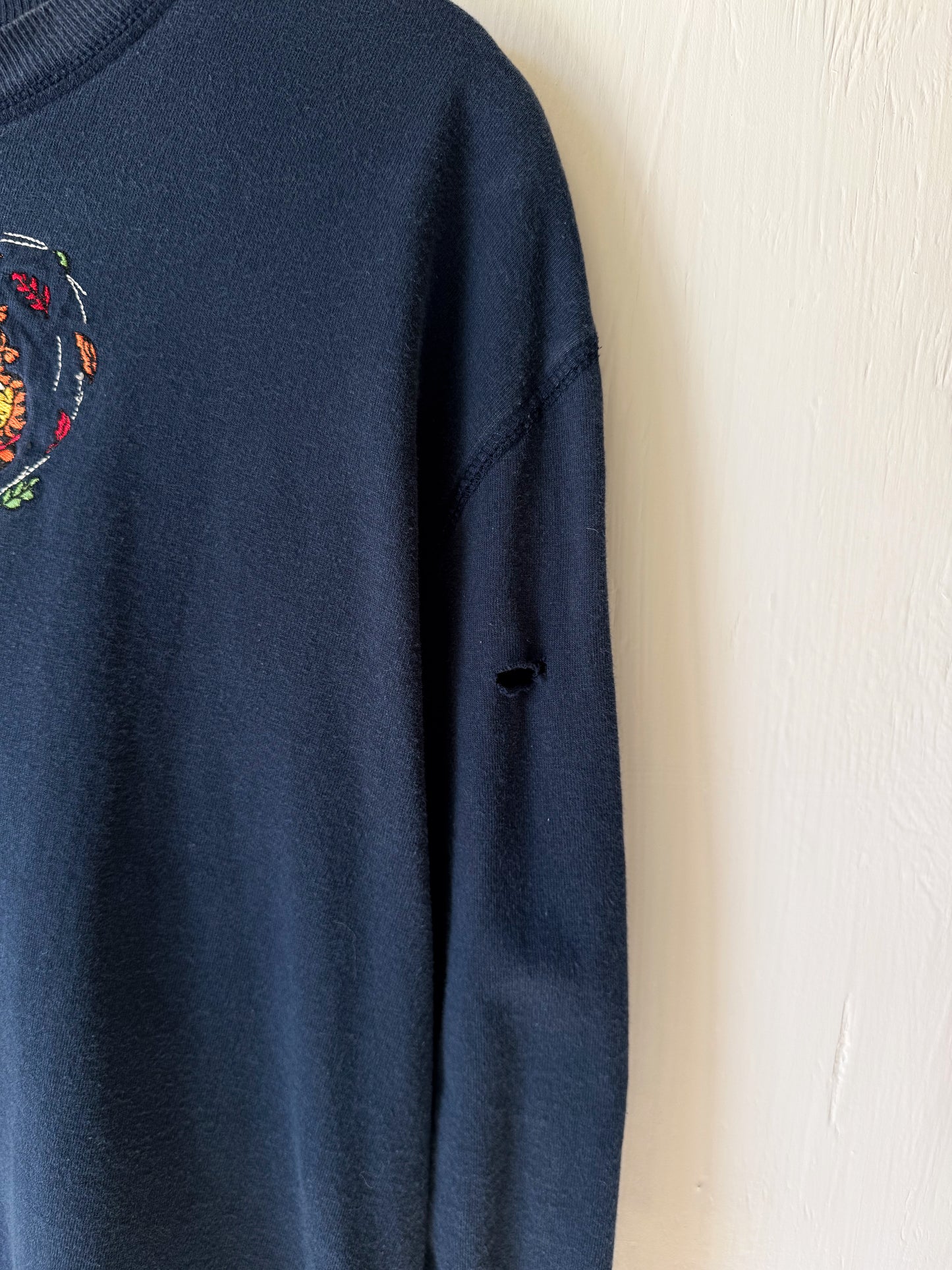 VINTAGE Pooh Tigger Piglet Fall Henley - L