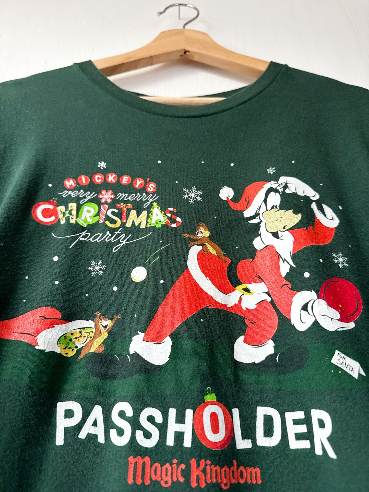 Disney Parks Santa Goofy Passholder Tee - XL