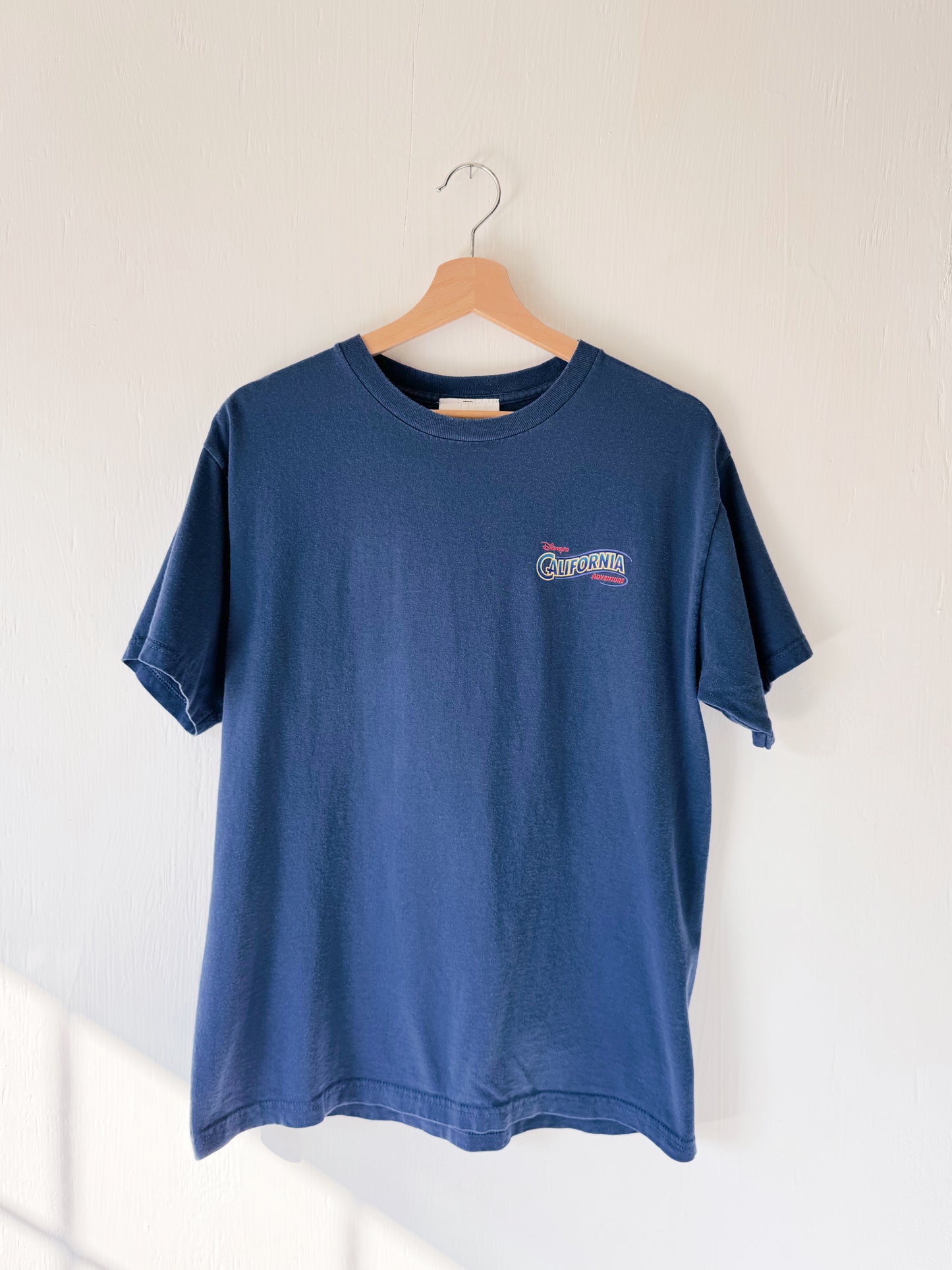 VINTAGE ‘01 California Adventure Tee - L