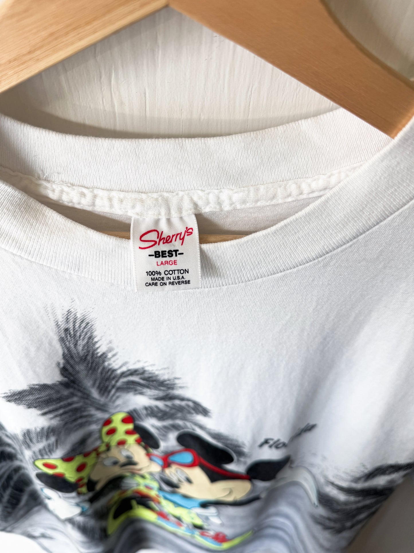 VINTAGE 90’s Minnie + Mickey Tropical Tee - L