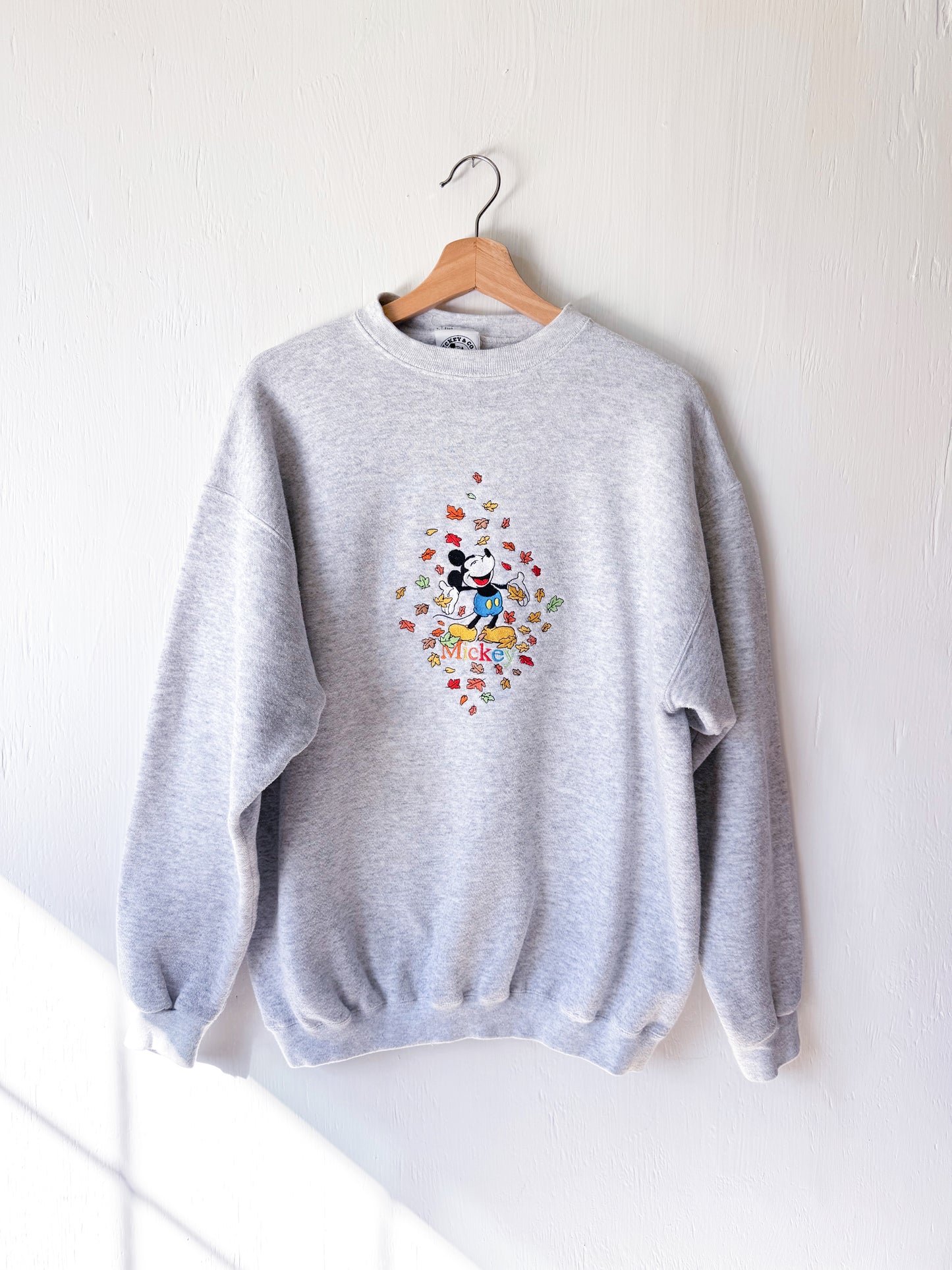 VINTAGE 90’s Mickey Fall Leaves Crewneck - L