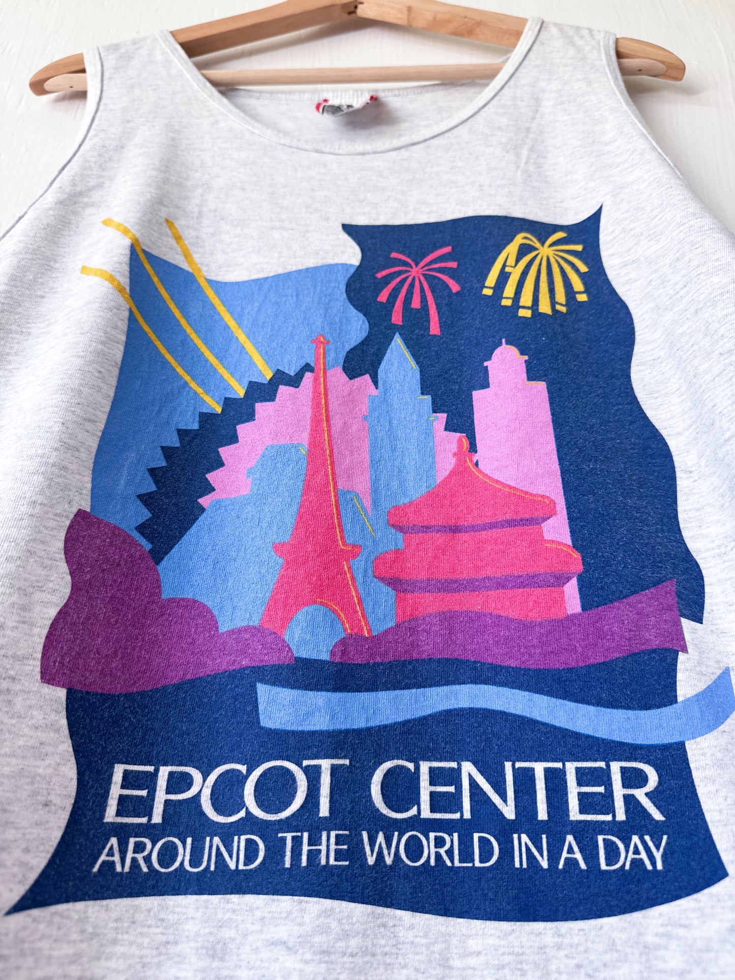 VINTAGE 1992 Epcot World Showcase Tank - L