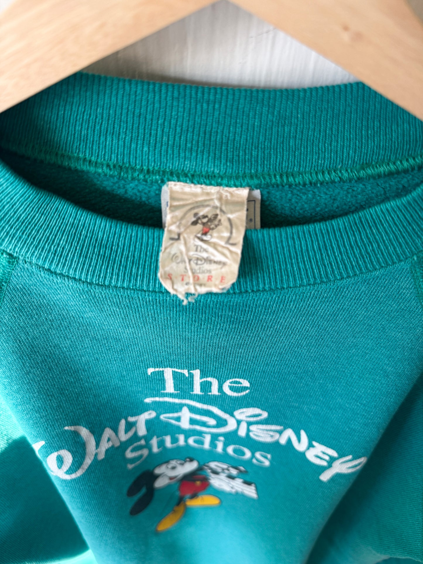 VINTAGE 80’s Walt Disney Studios Store Crewneck - L