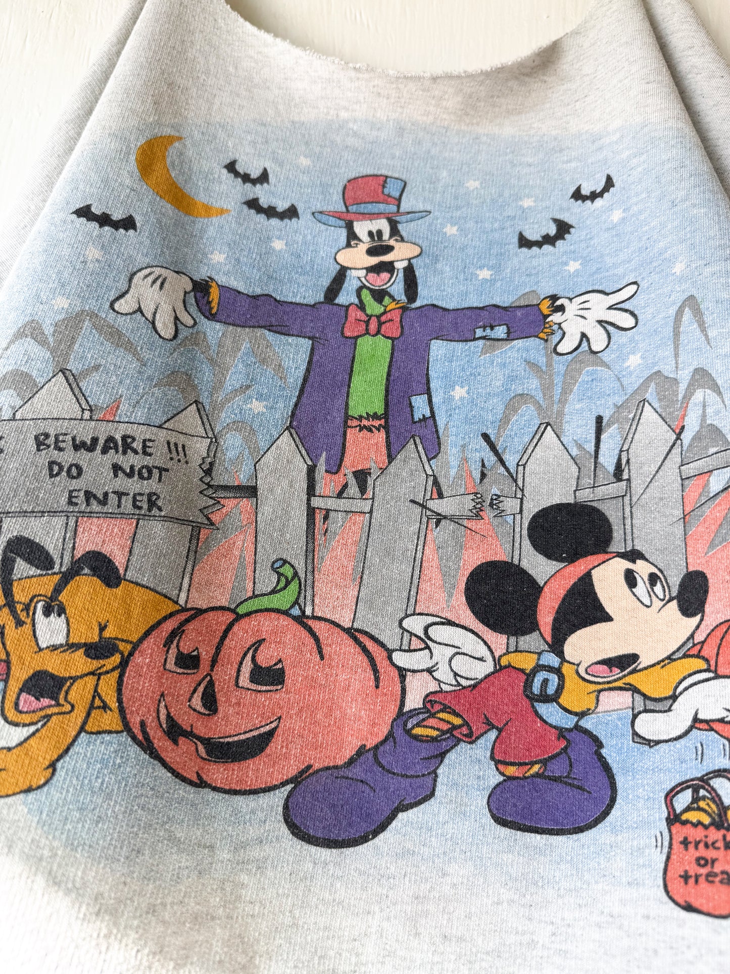 VINTAGE 90’s **Rare** Scarecrow Goofy Sweatshirt - 2X