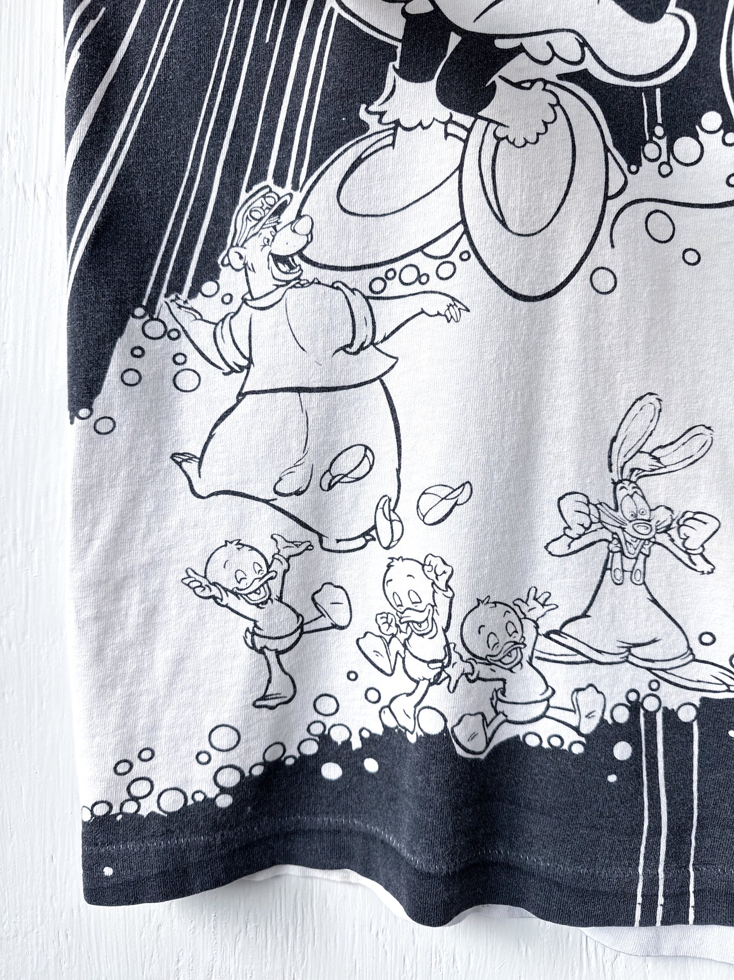 VINTAGE Rare 90’s Disney World On Ice Cuttoff Tank - XL