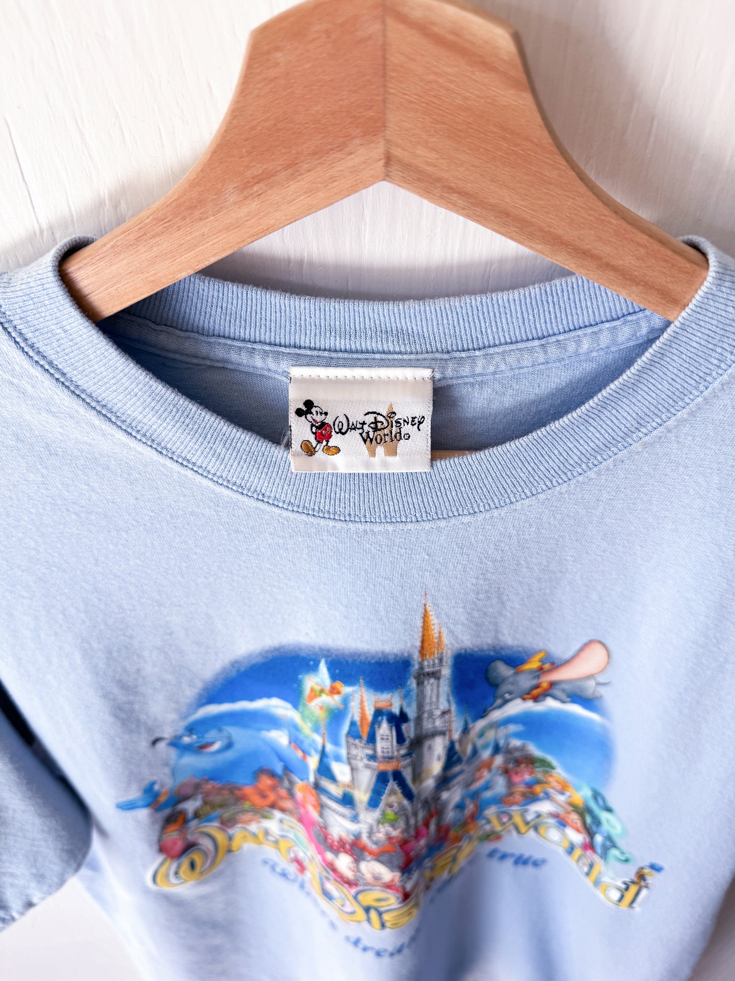 VINTAGE 00’s WDW Character Tee - M