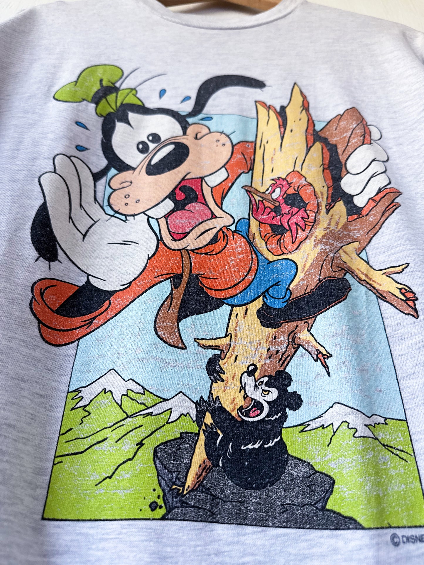 VINTAGE 90’s Goofy Outdoors Tee - L