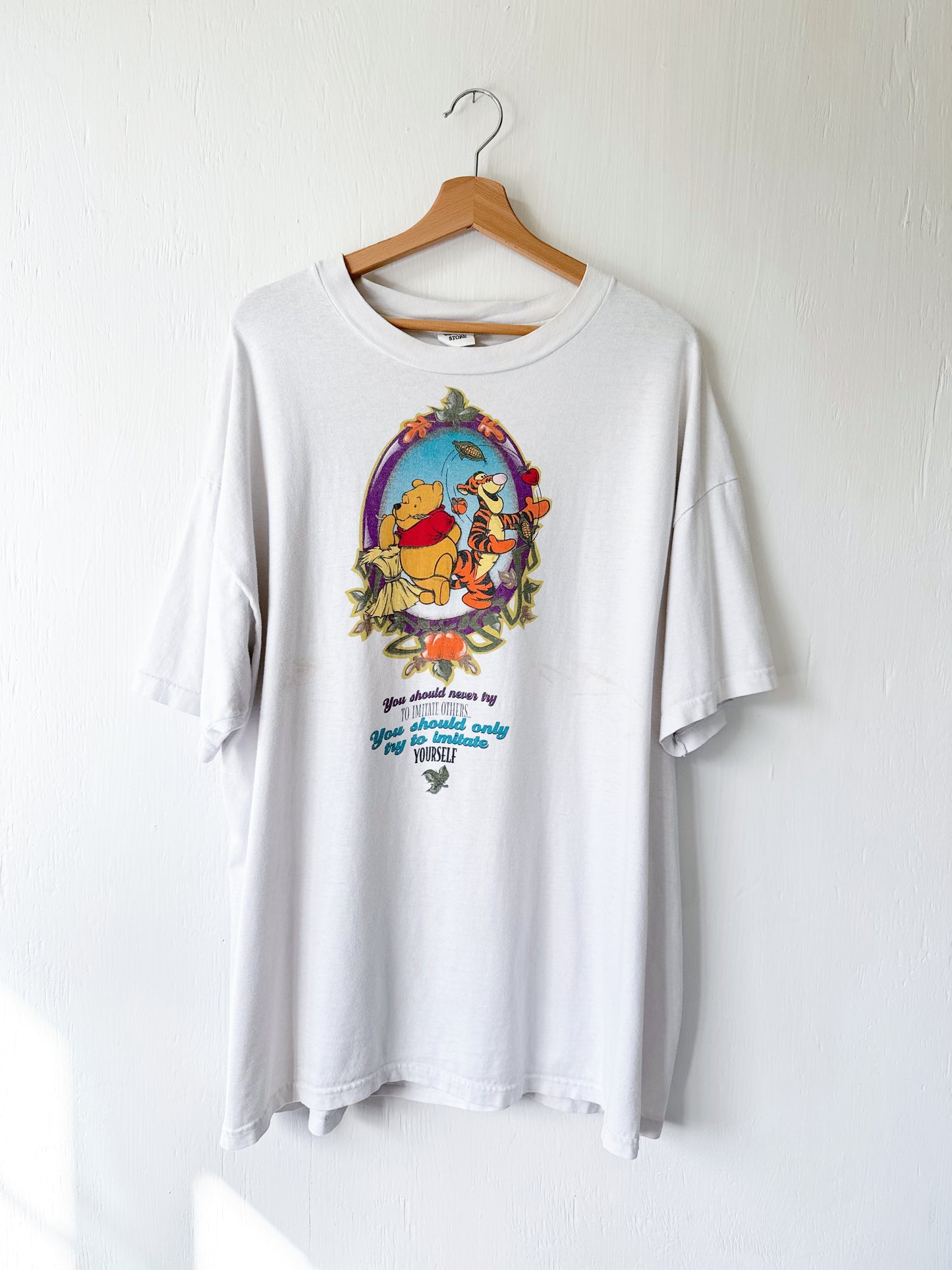 VINTAGE 90’s Disney Store Pumpkin Pooh Tee - XL/1X