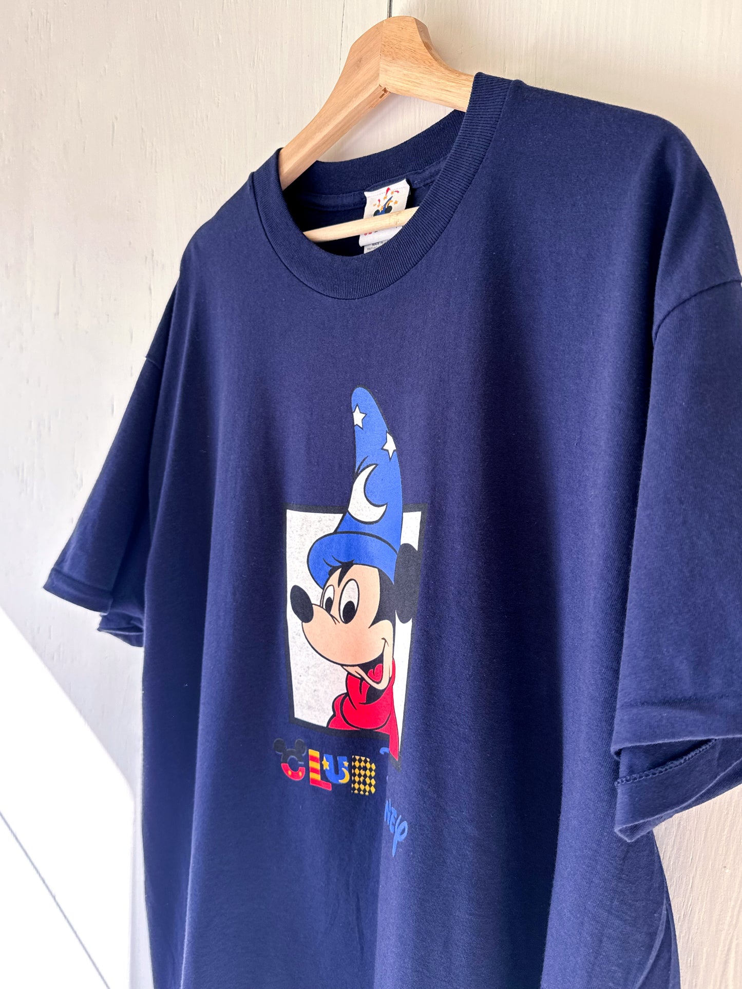 VINTAGE Rare Club Disney Tee - XL