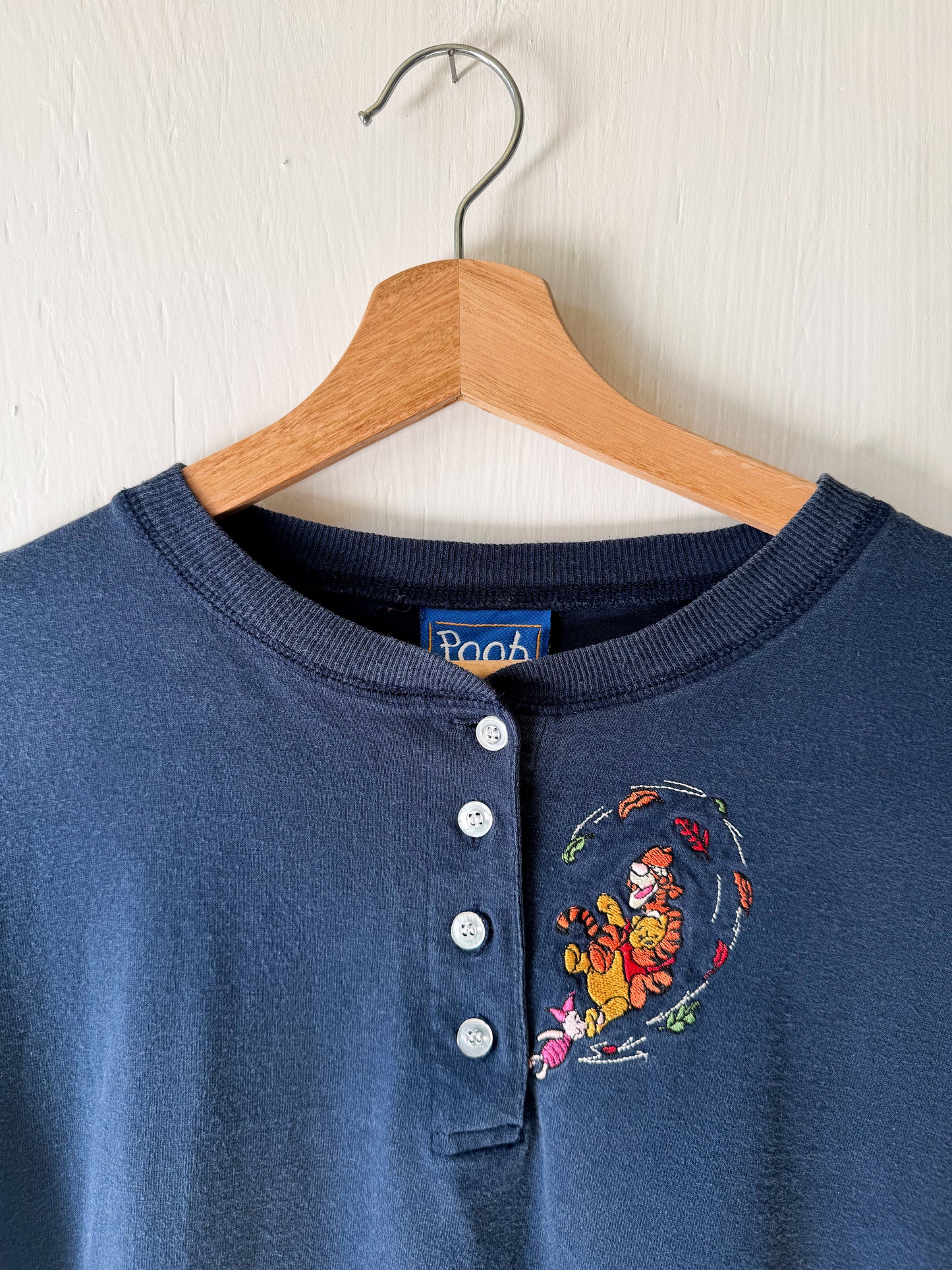 VINTAGE Pooh Tigger Piglet Fall Henley - L