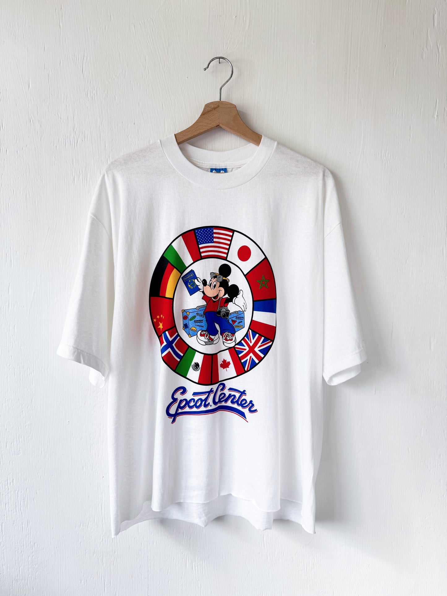 VINTAGE 90’s Epcot World Showcase Traveling Mickey - XL