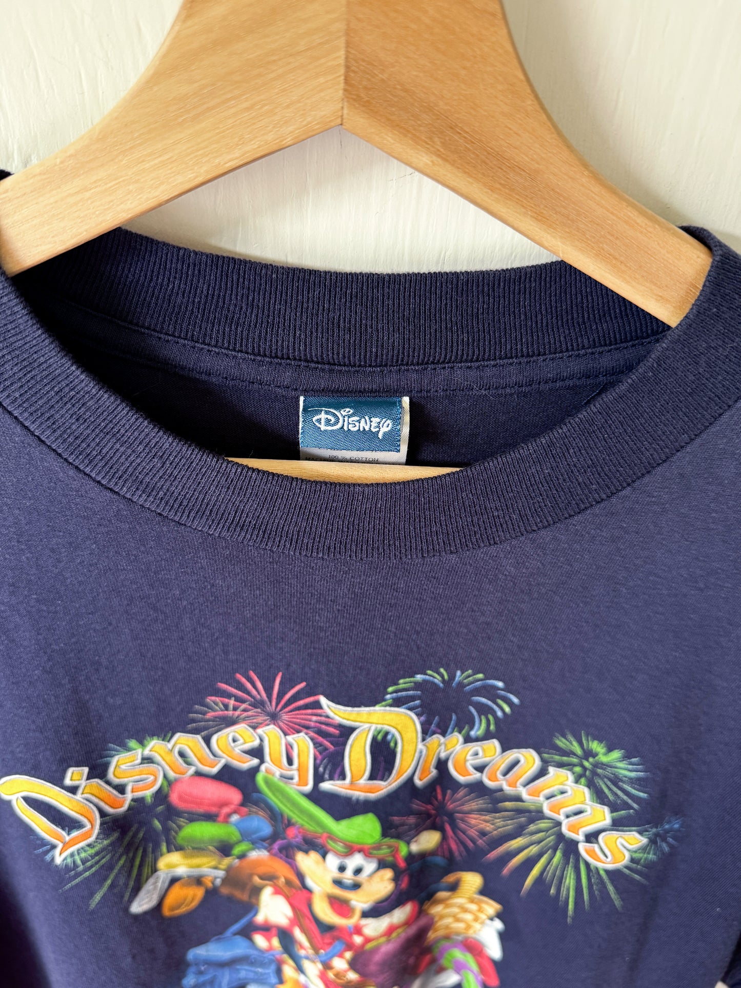 VINTAGE 00’s Tourist Goofy Tee - L