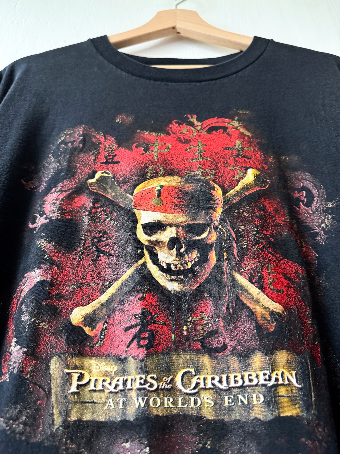 VINTAGE 00’s Disney Parks Pirates Tee - 2X