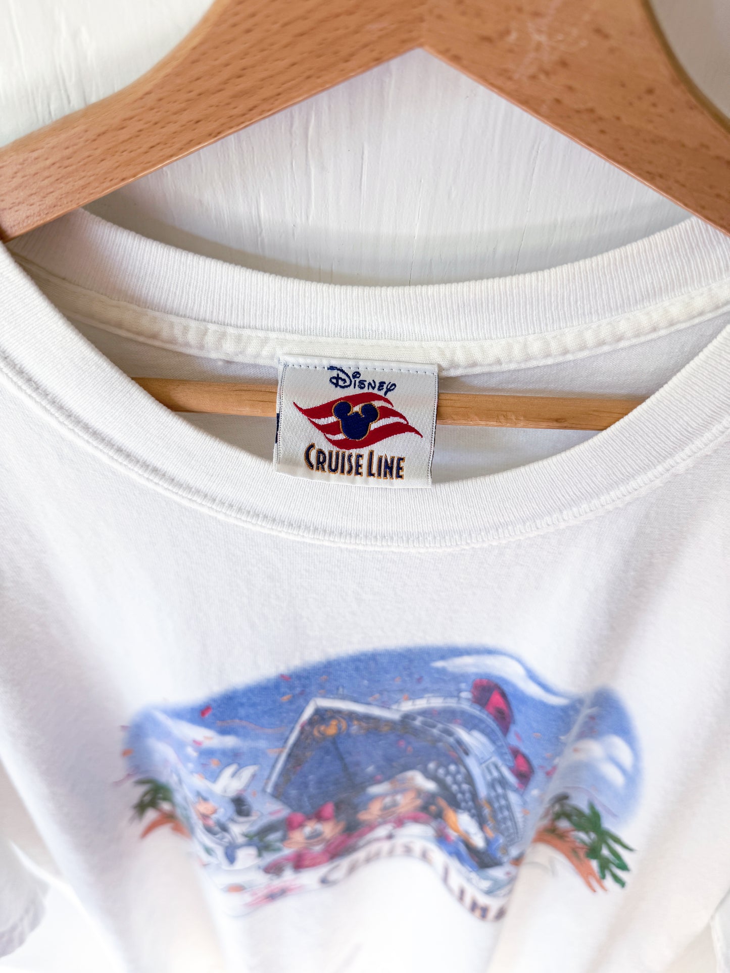 VINTAGE 00’s Disney Cruise Line Characters Signatures Tee - XL