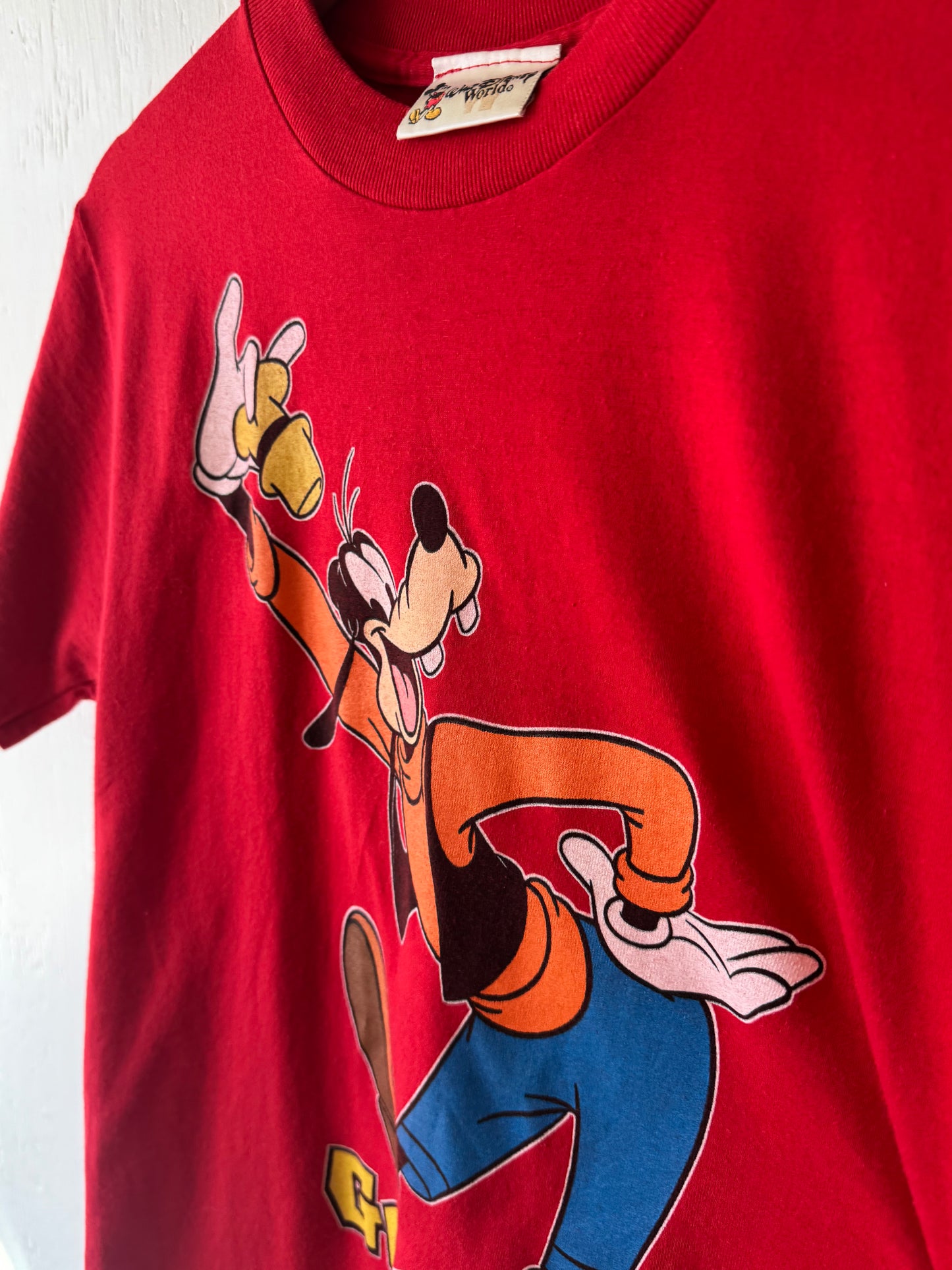 VINTAGE Disney Parks Goofy Tee - S