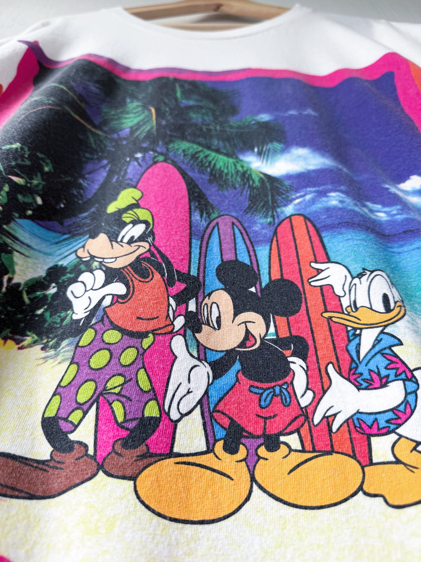 VINTAGE 90’s Surf Mickey Goofy Donald Tee - XL/2X