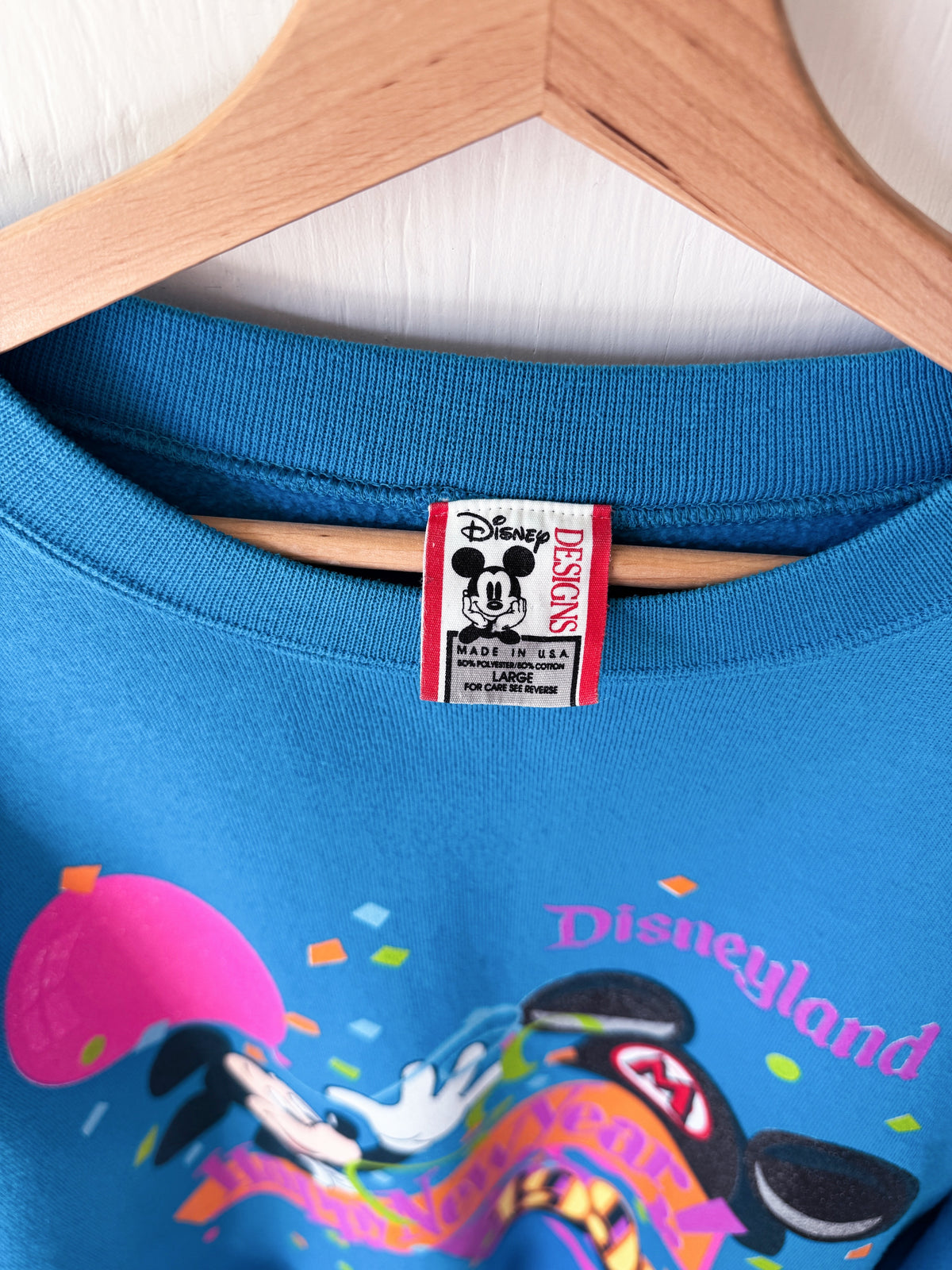 VINTAGE 1995 Rare Disneyland New Year Crewneck - L