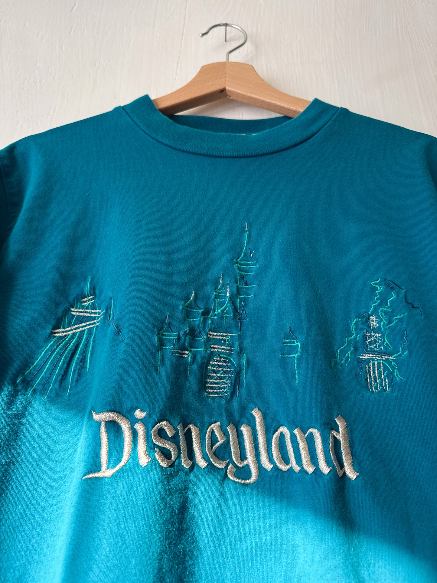 VINTAGE 90’s Disneyland Cropped Attractions Tee - S