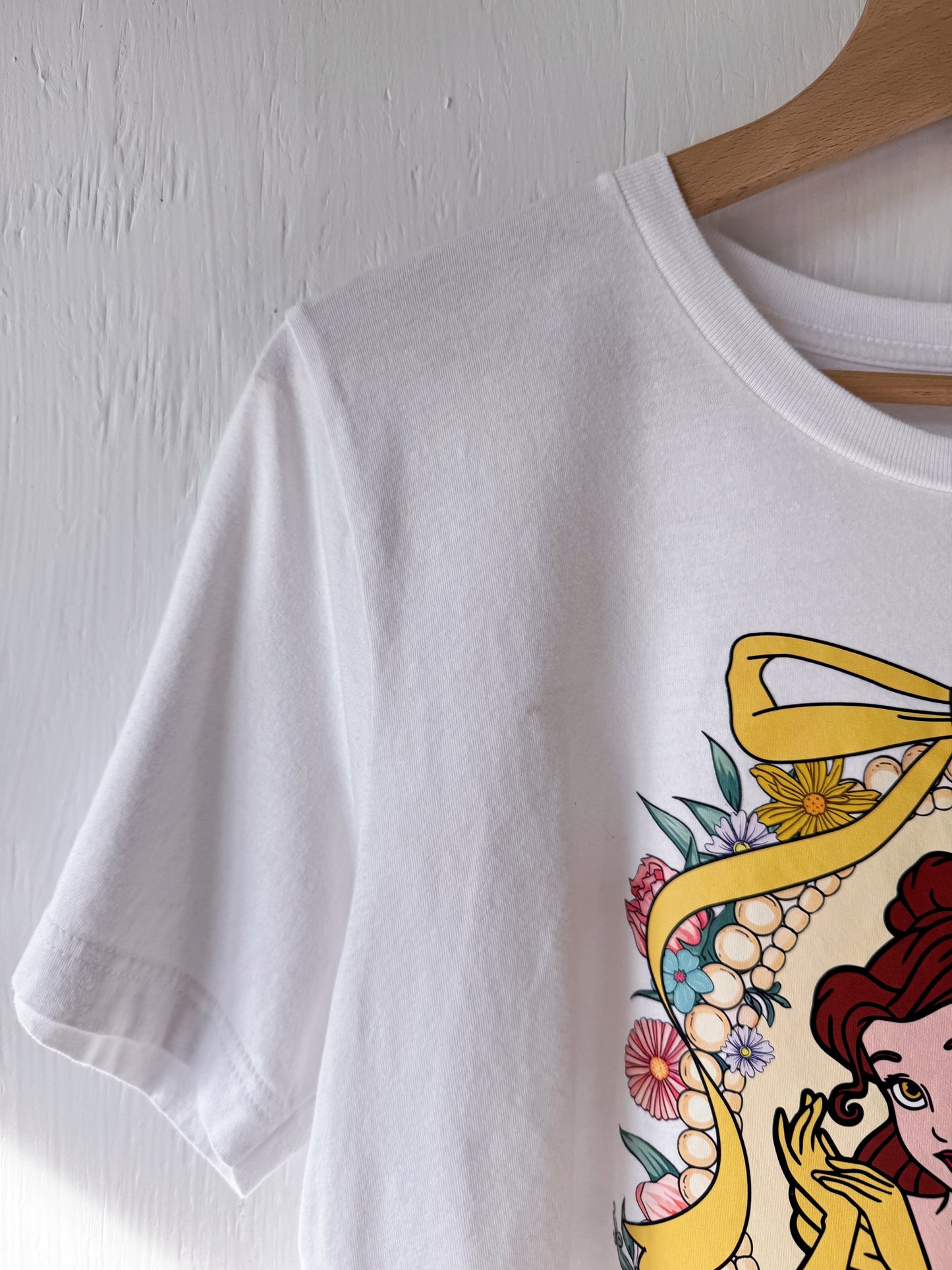 Belle Raw Hem Cutoff Tee - M