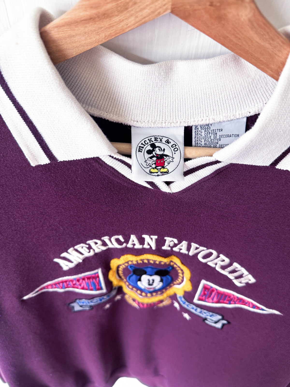 VINTAGE 90’s American Favorite Collared Crewneck - L