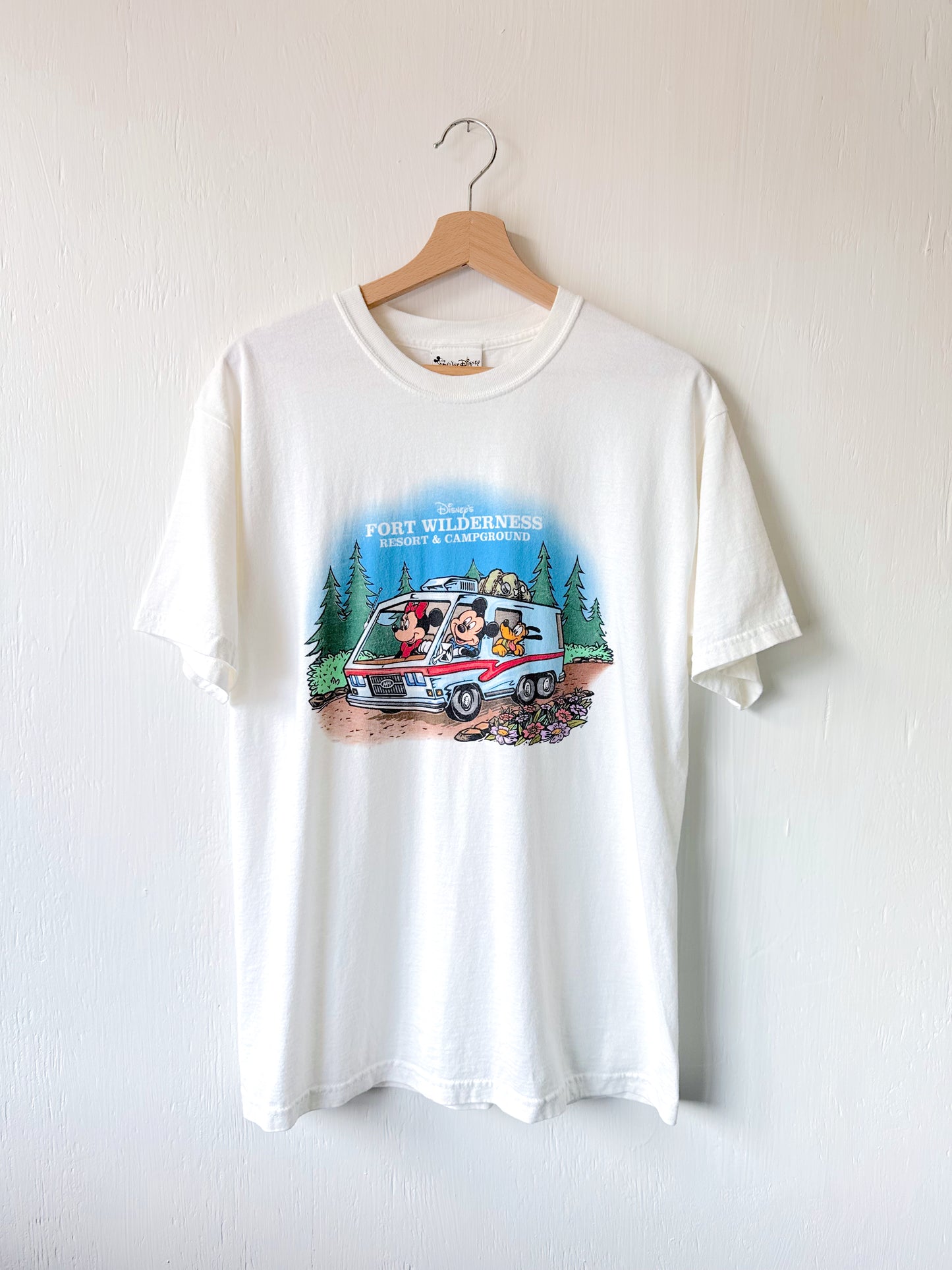 VINTAGE Fort Wilderness Camper Tee - M