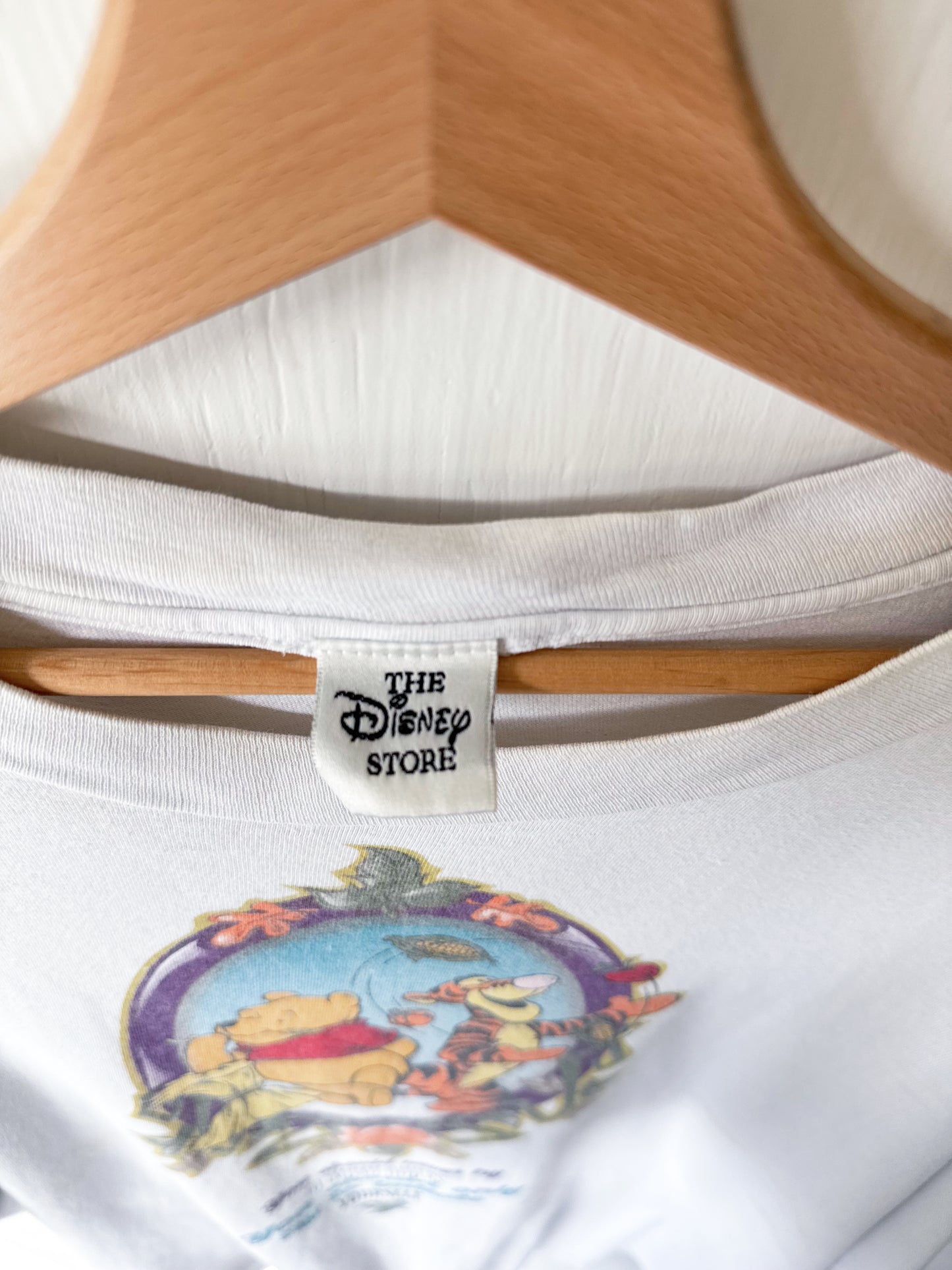VINTAGE 90’s Disney Store Pumpkin Pooh Tee - XL/1X