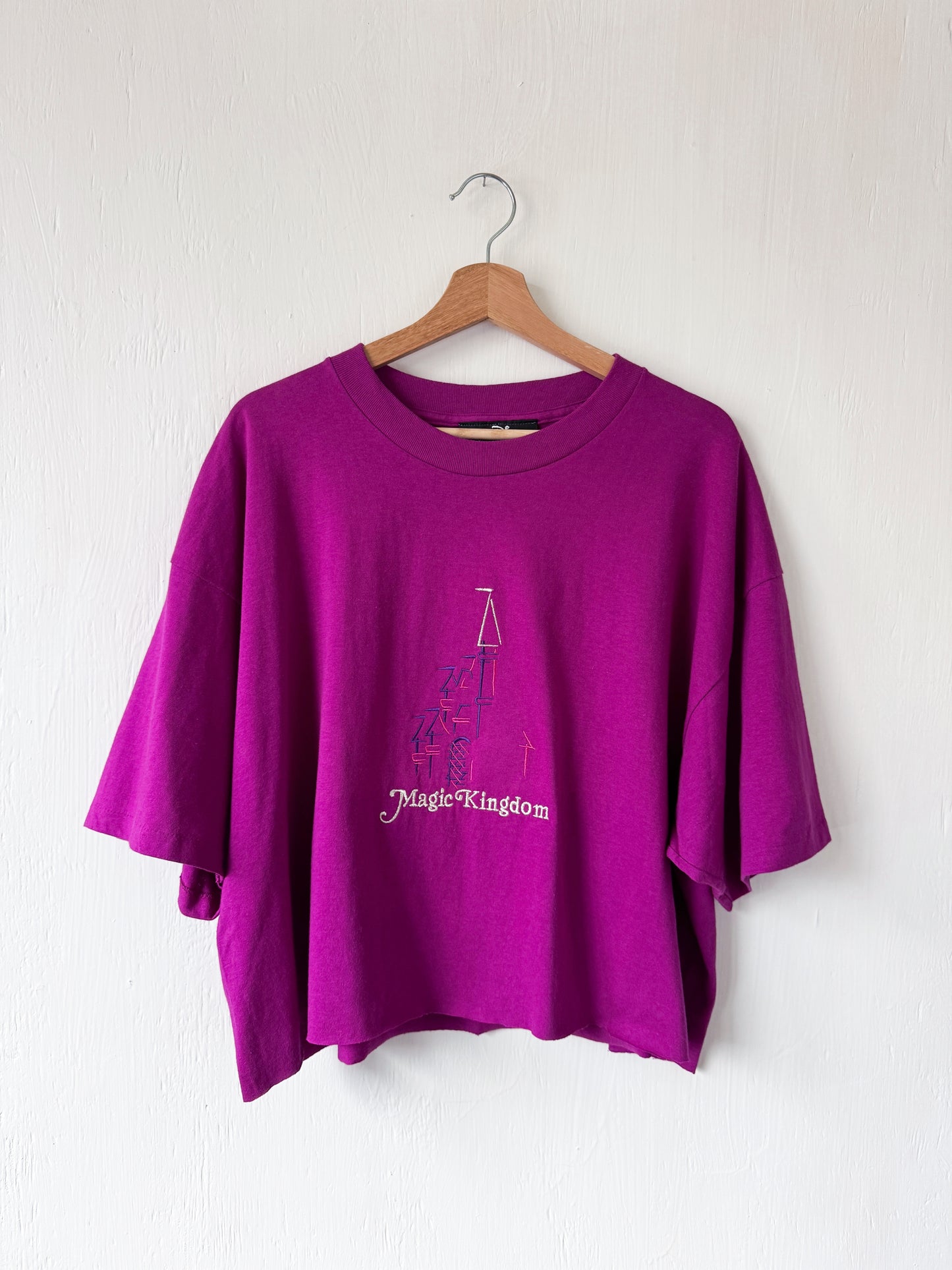 VINTAGE 90’s Embroidered Magic Kingdom Tee - XL/2X