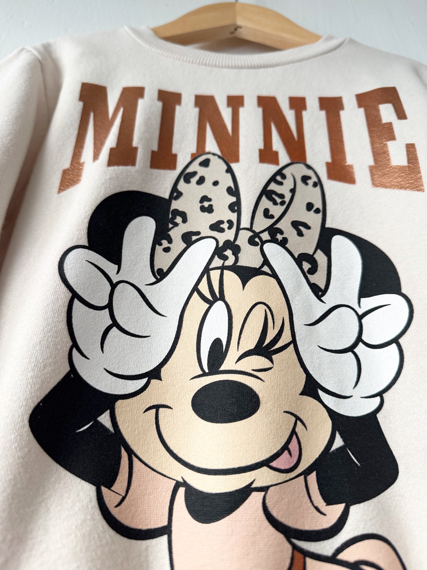 H&M Minnie Neutral Crewneck - 5T/6