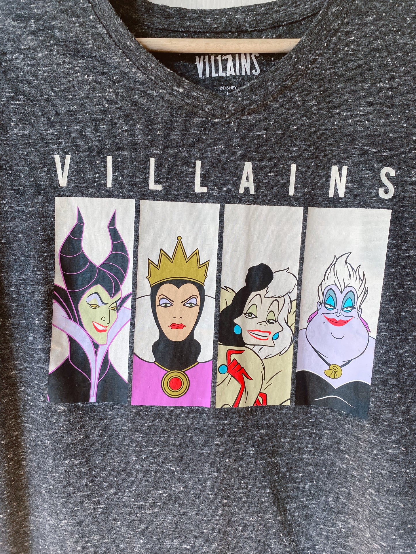 Villains Heathered Tee - L