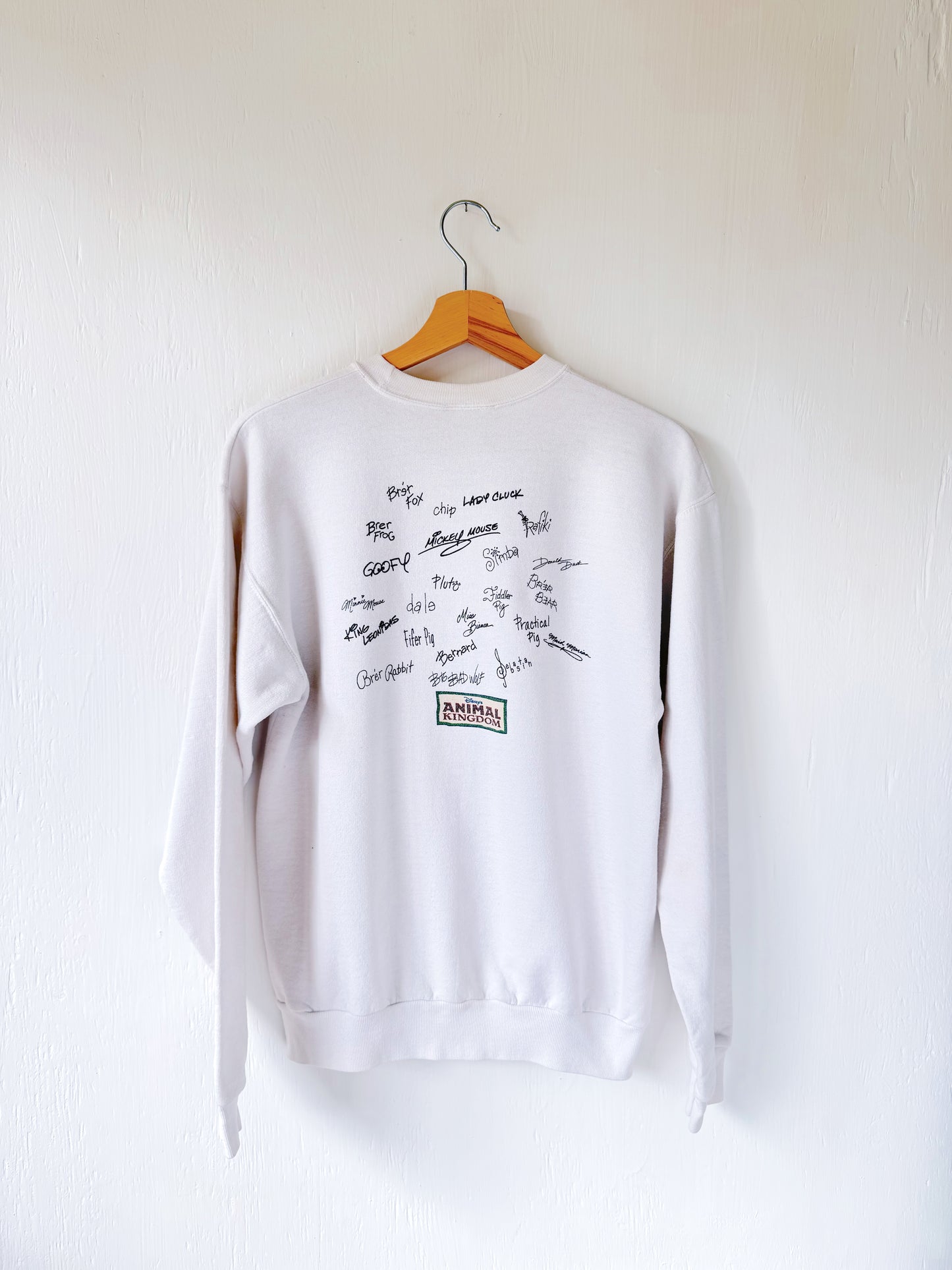 VINTAGE Rare Animal Kingdom Character Signatures Crewneck - M