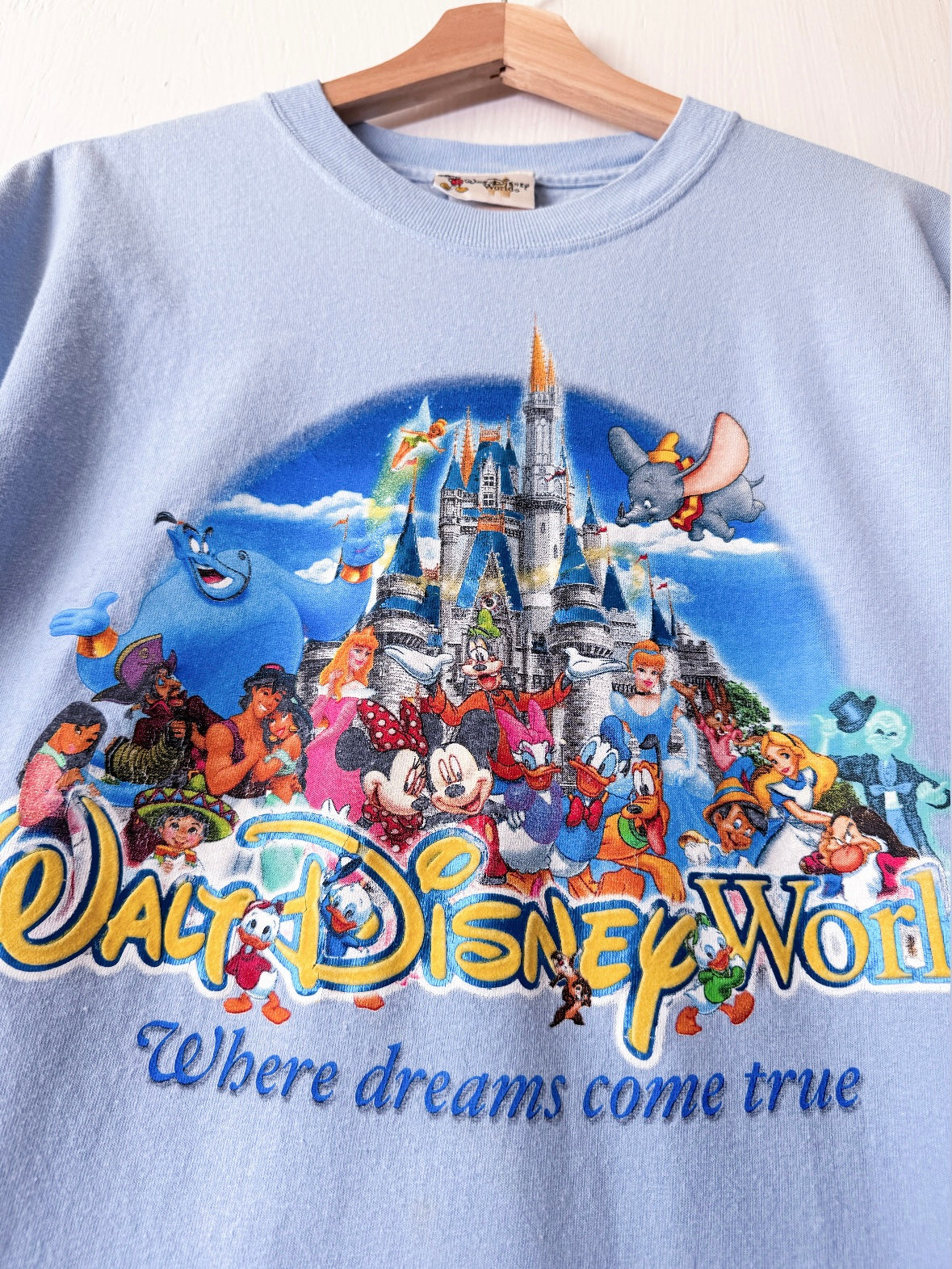 VINTAGE 00’s WDW Character Tee - M