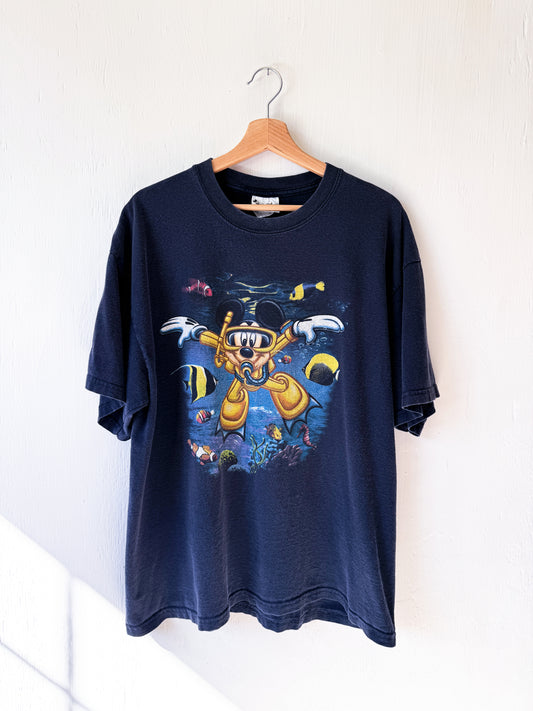 VINTAGE 90’s Scuba Mickey Tee - L