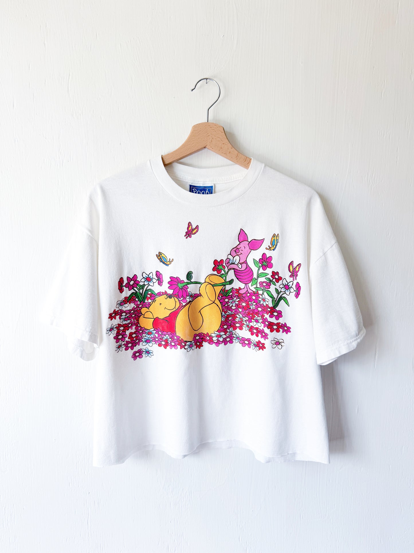VINTAGE 90’s Pooh + Piglet Floral Cropped Tee - L