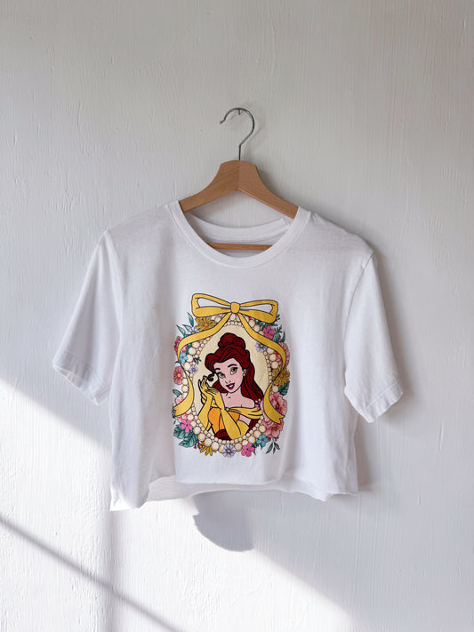 Belle Raw Hem Cutoff Tee - M