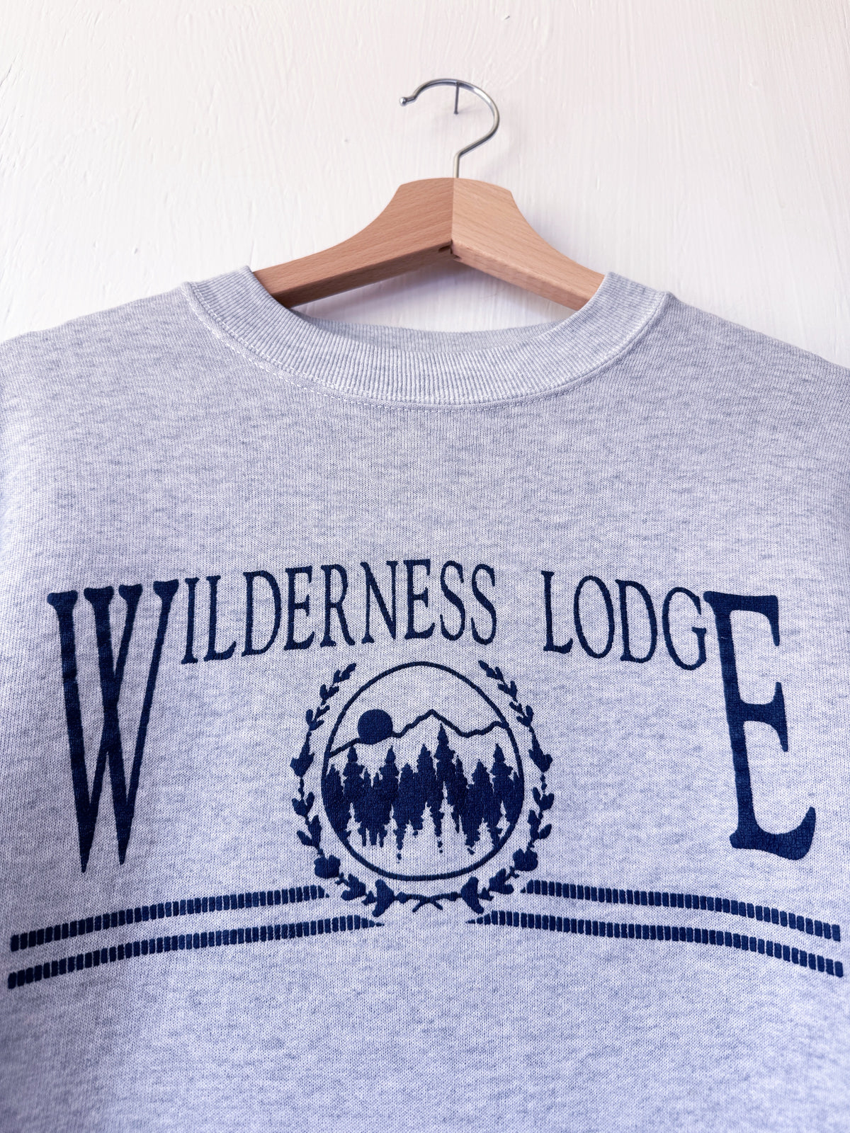 VINTAGE 90’s Wilderness Lodge Crewneck - XL
