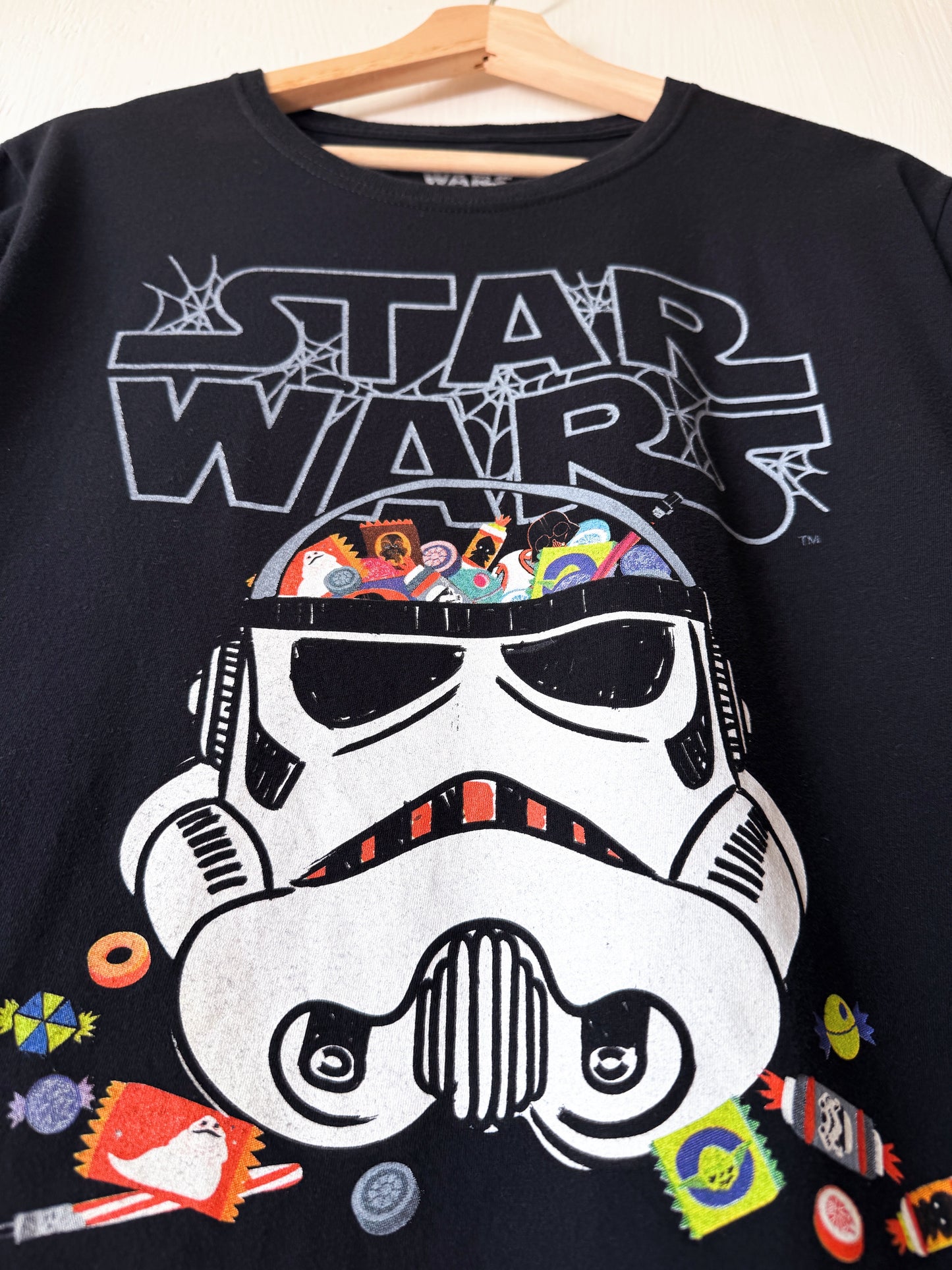 Storm Trooper Candy Bucket Tee - YM/L