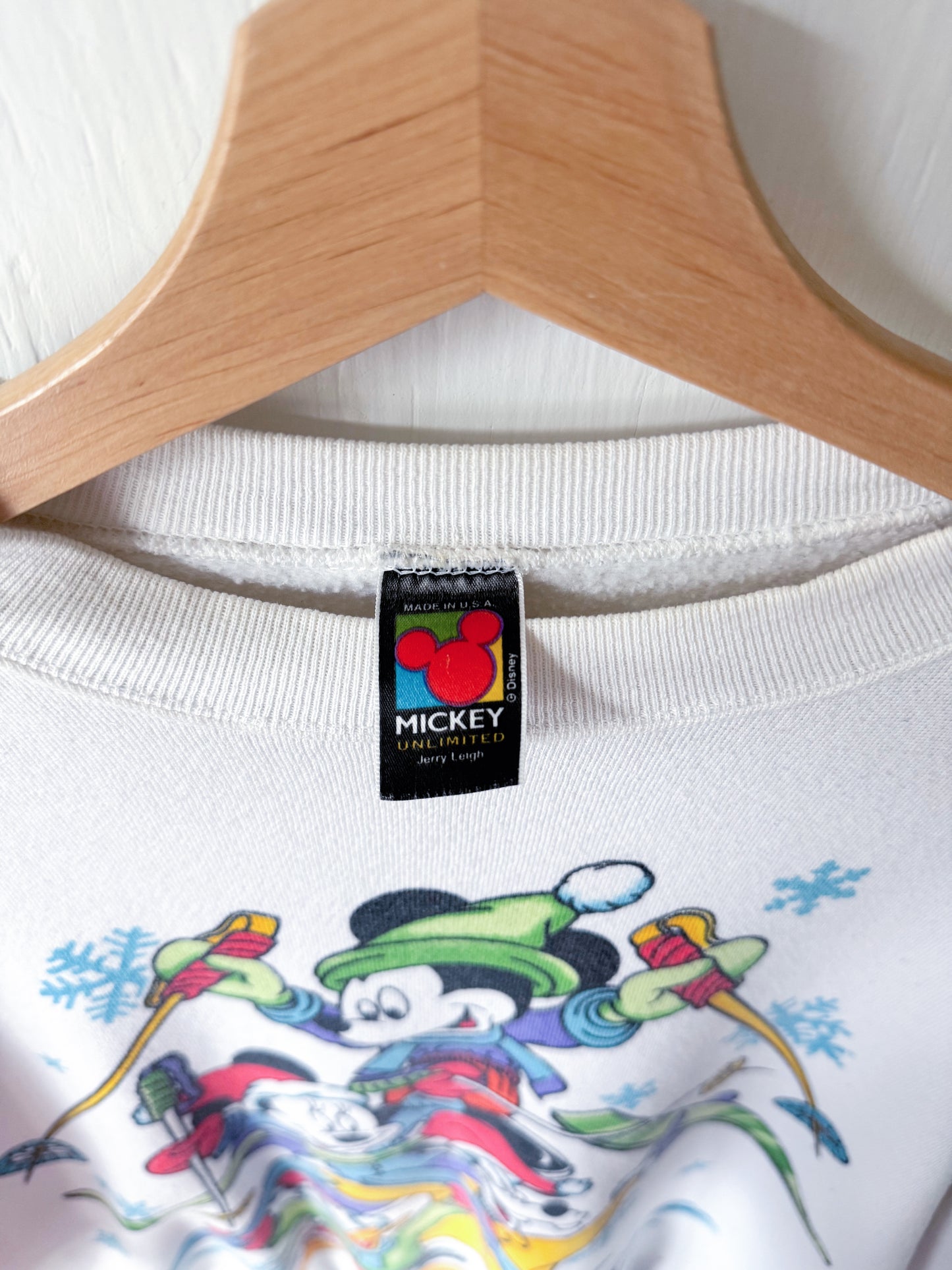 VINTAGE 90’s Disney Crew Skii Crewneck - XL