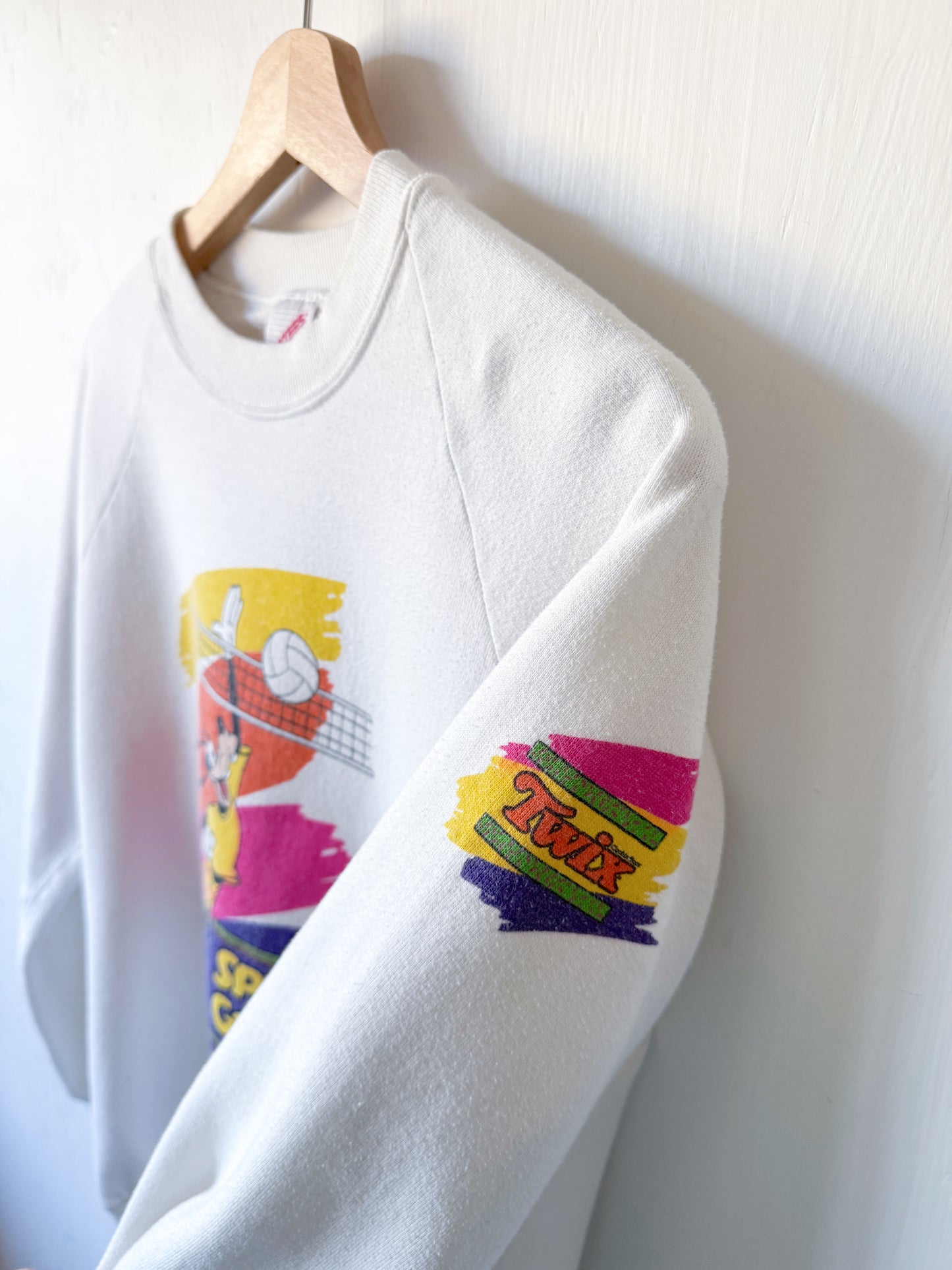 VINTAGE 1989 Sport Goofy Volleyball Crewneck - M