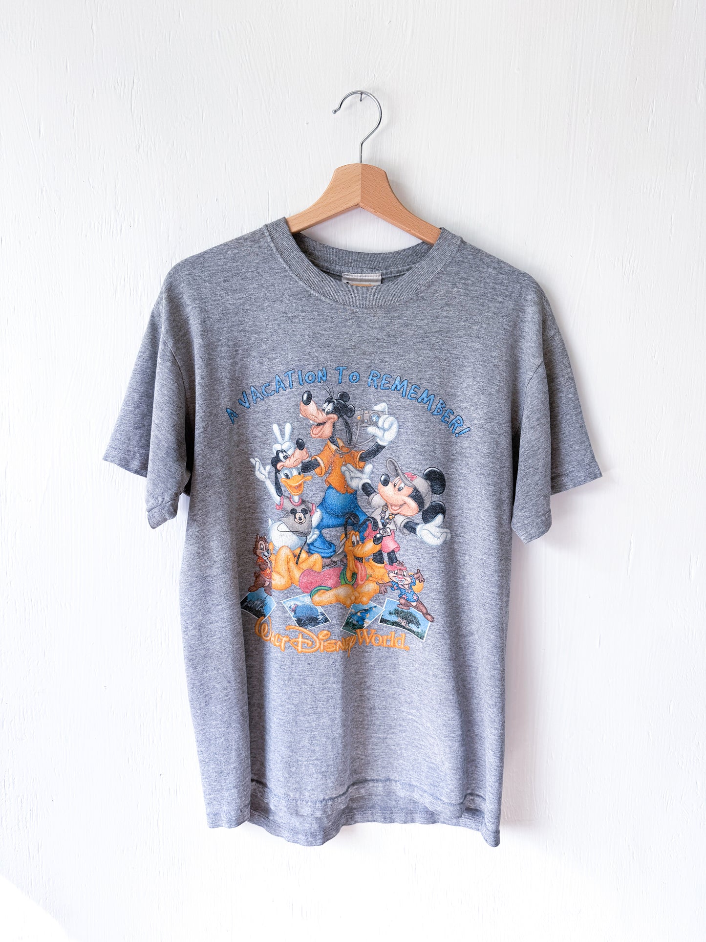 VINTAGE 00’s Vacation To Remember Tee - M/L