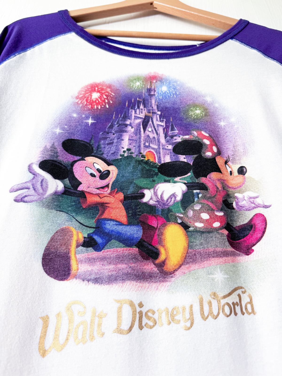 VINTAGE 00’s WDW Castle Raglan Tee - L