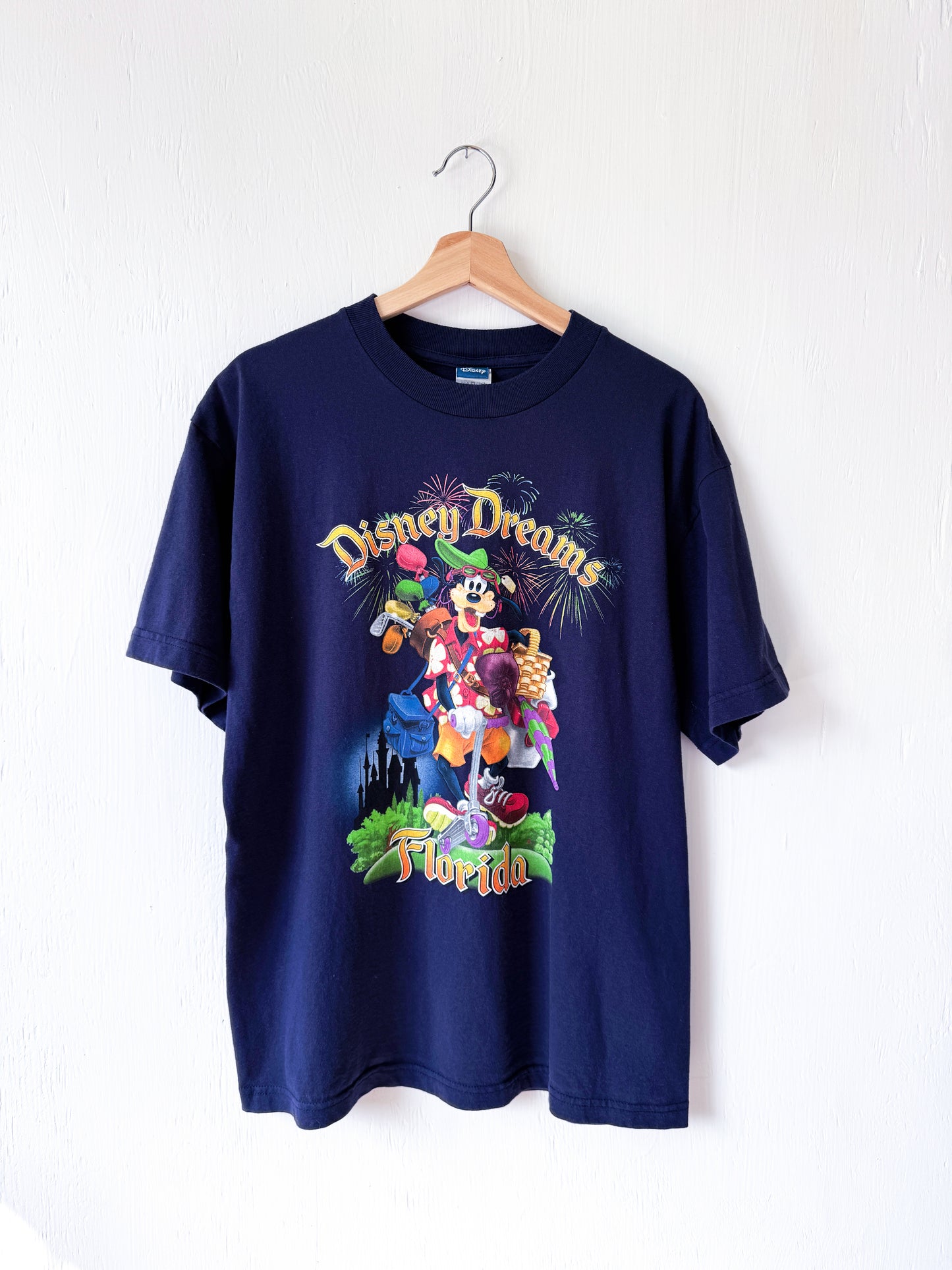 VINTAGE 00’s Tourist Goofy Tee - L