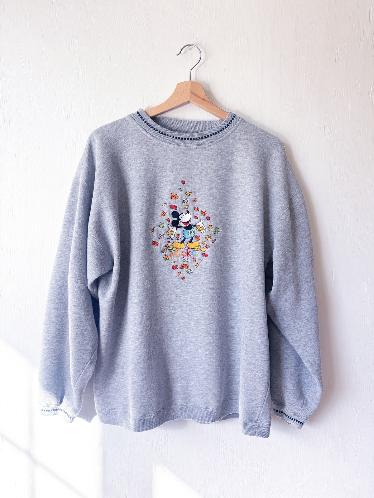 VINTAGE 90’s Autumn Leaves Mickey Crewneck - XL/1X