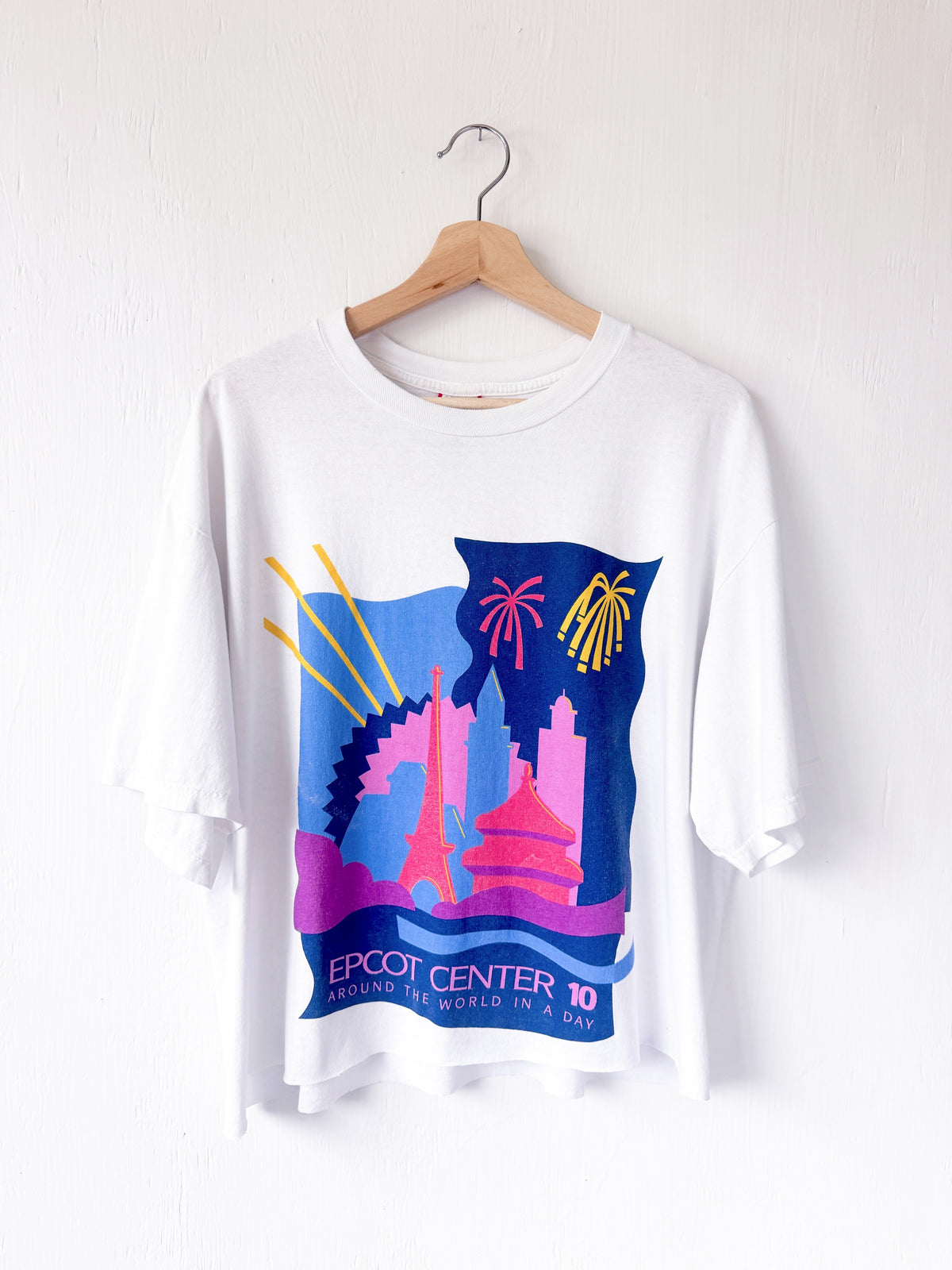 VINTAGE 90’s EPCOT World Showcase Fireworks Tee - XL