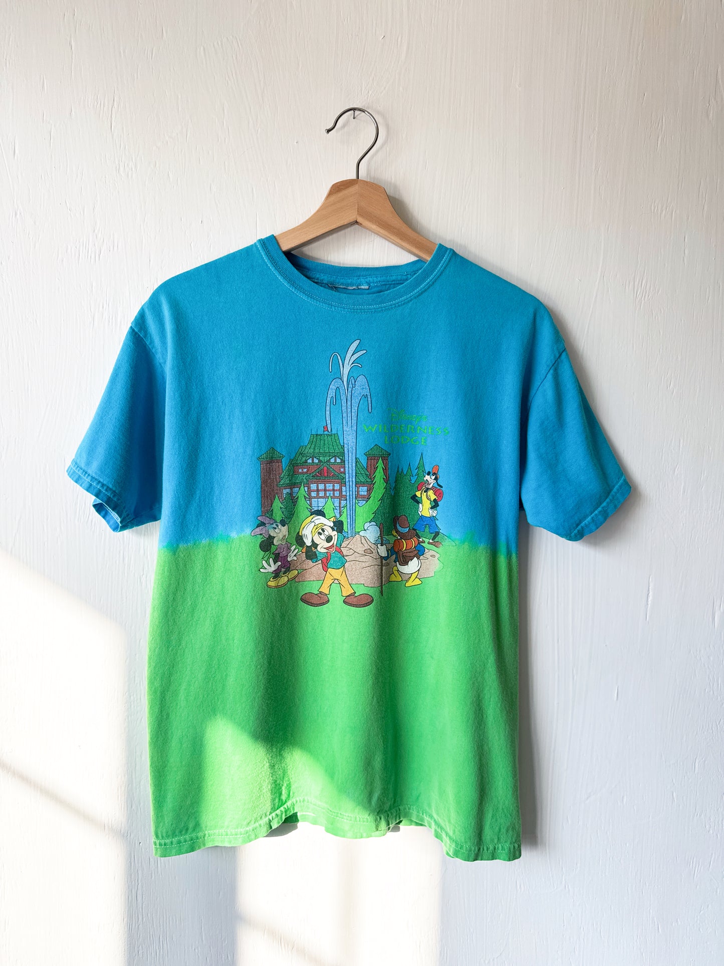 VINTAGE 90’s Wilderness Lodge Character Tee - S/M (YXL)