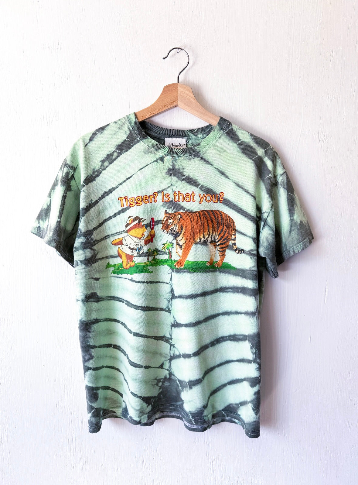 VINTAGE 00’s Pooh + Tiger Tie Dye Tee - M