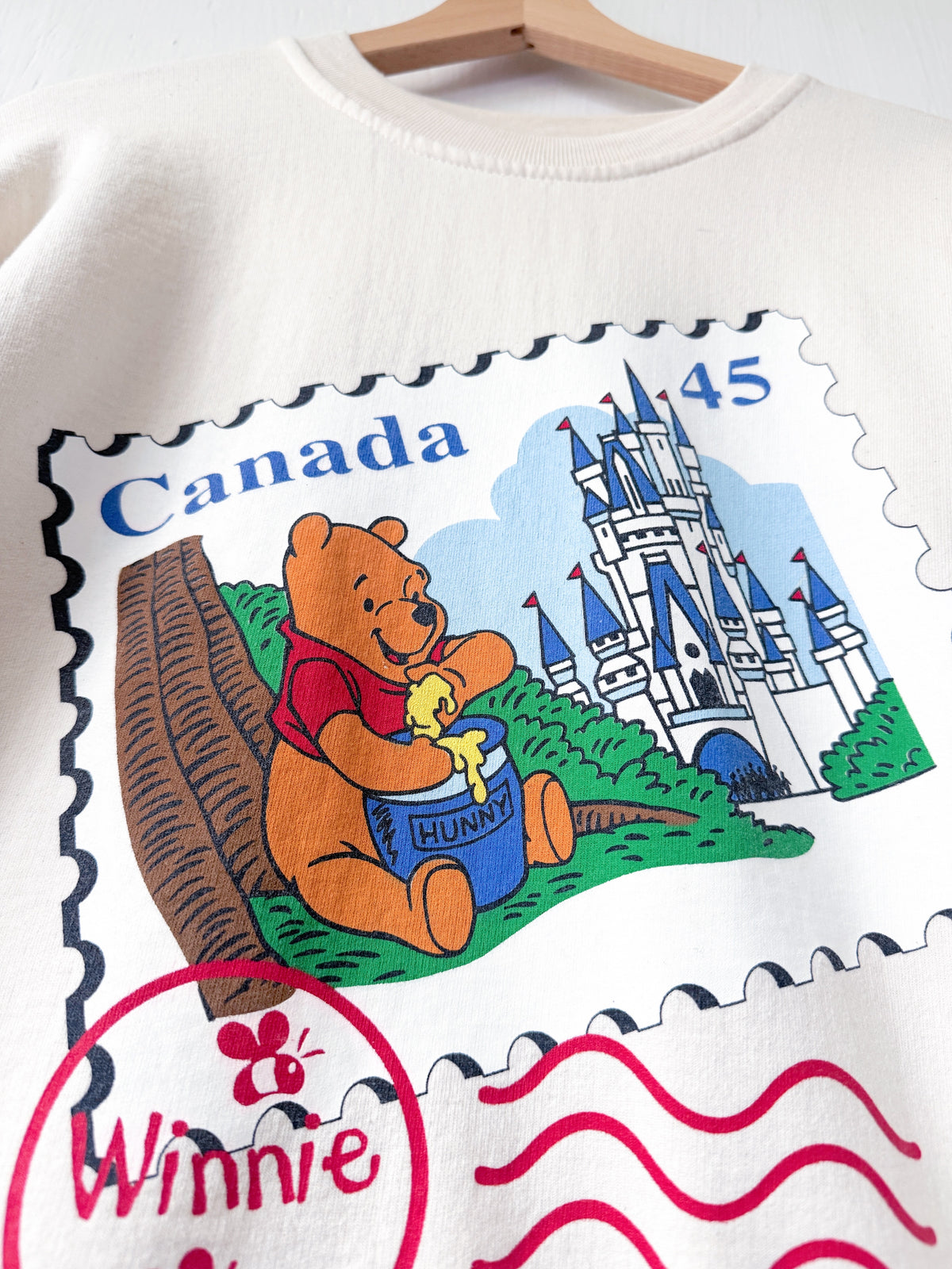 VINTAGE 90’s Pooh Castle Stamp Crewneck - L