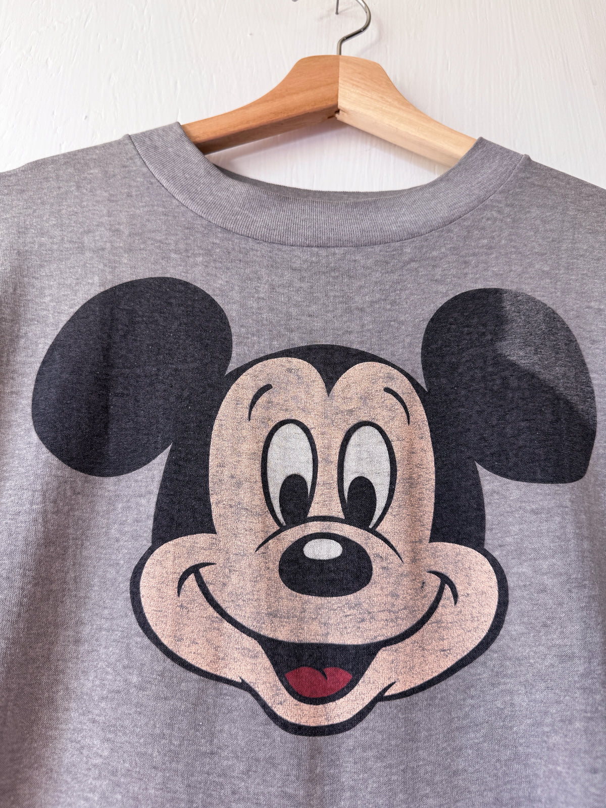 VINTAGE 80’s Big Face Mickey Cropped Tee - M/L