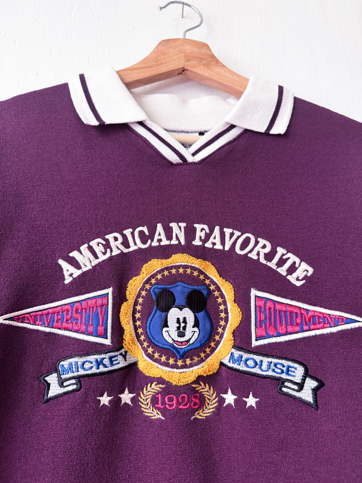 VINTAGE 90’s American Favorite Collared Crewneck - L