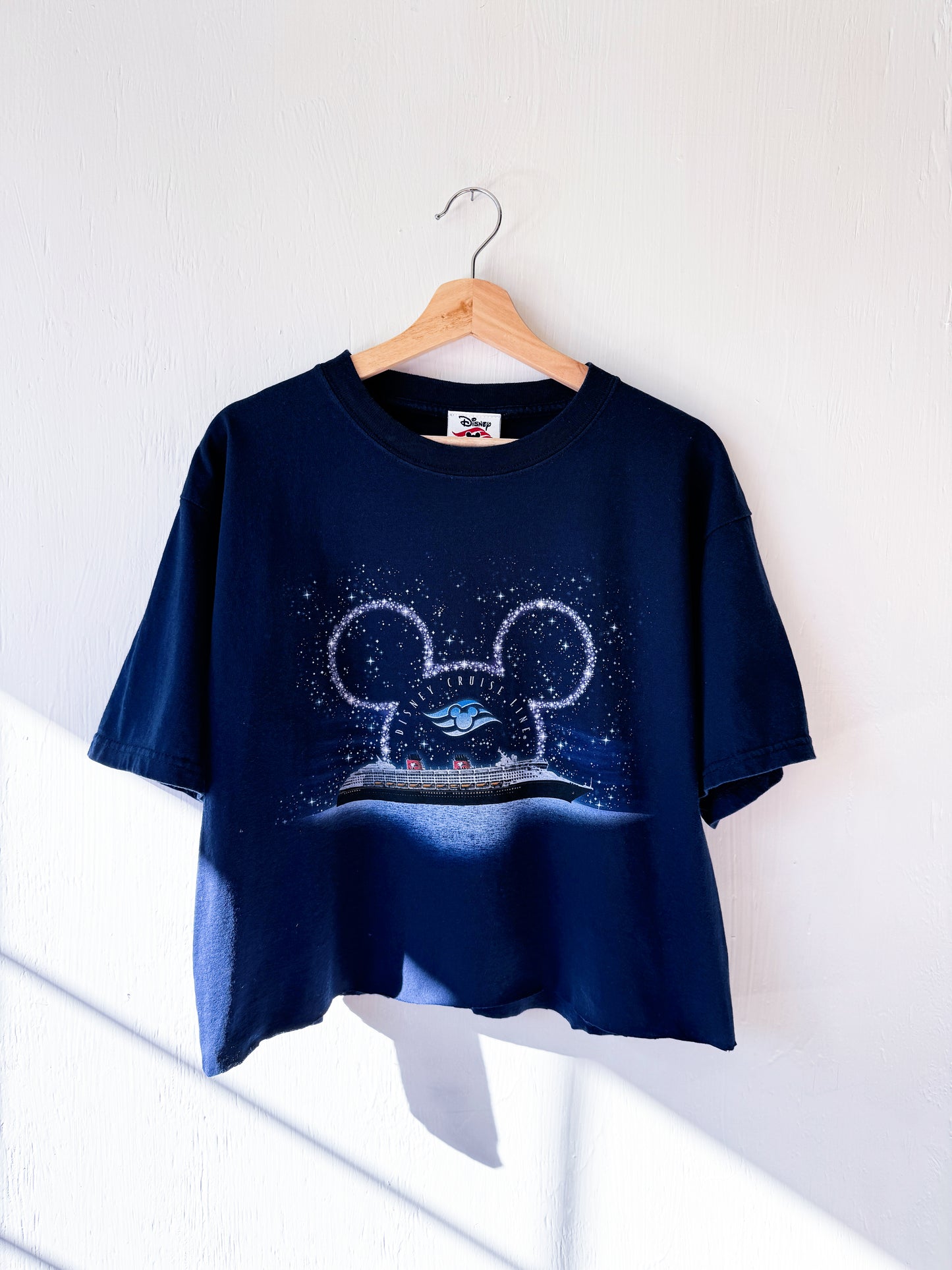 VINTAGE 00’s Disney Cruise Line Cropped Tee - L